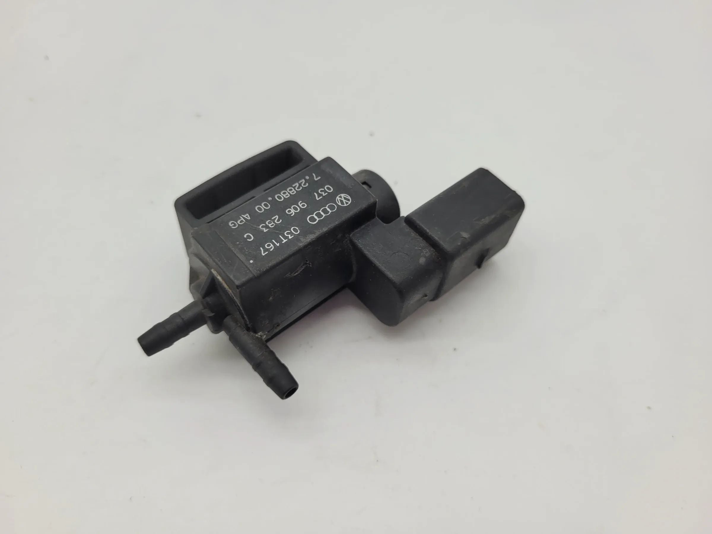 Magnetventil Saugrohr Ansaugluft Ventil für Audi A3 A4 VW Golf Polo Seat Skoda