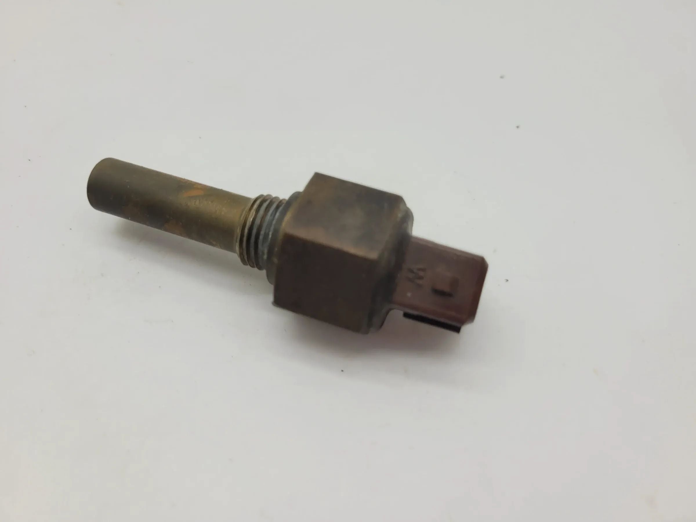BMW 5er E28 E34 6er E24 7er E23 E32 Kühlflüssigkeit Temperaturfühler 0280130023