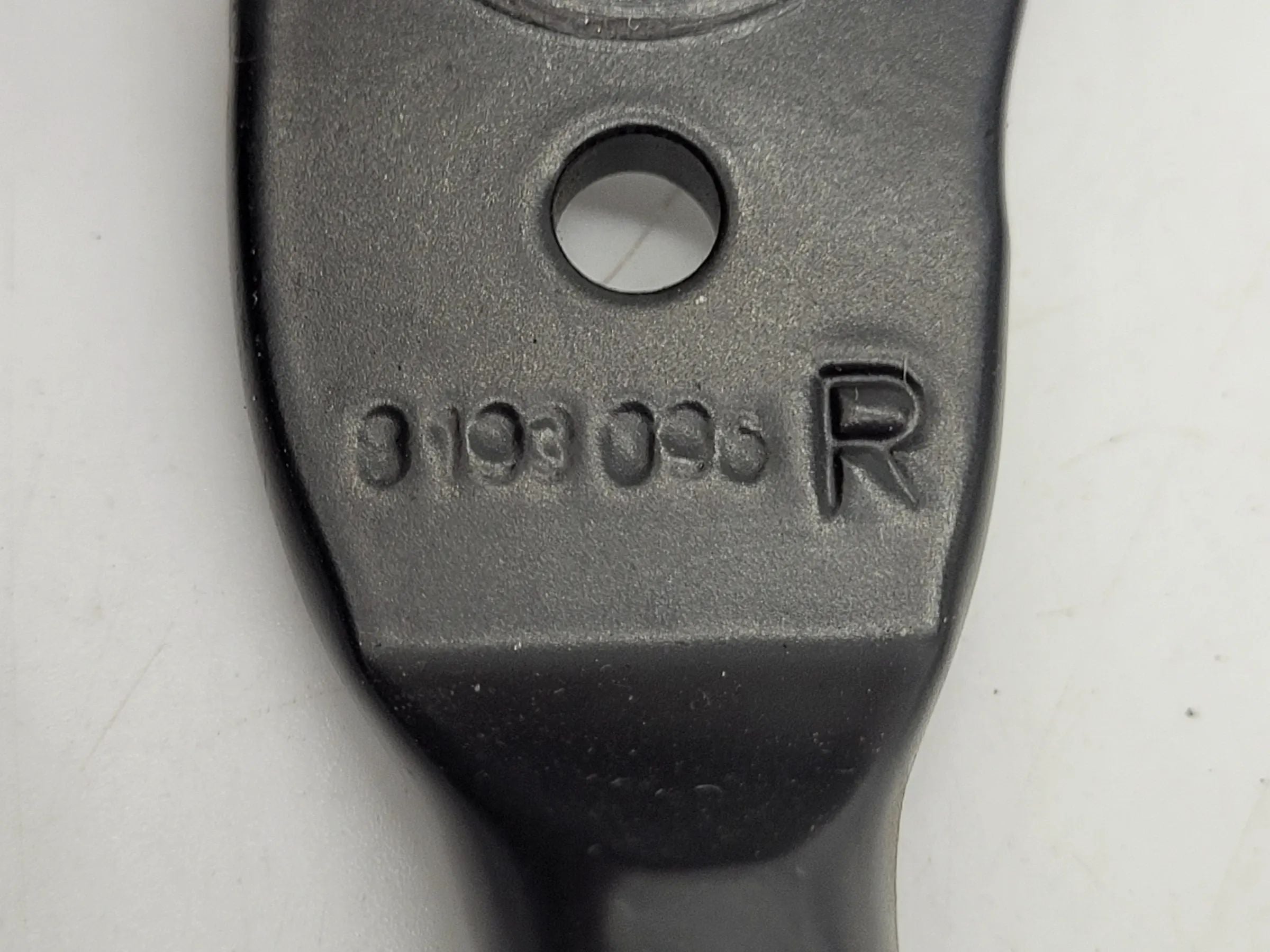 BMW 5er Touring E39 Halter Sicherheitsgurt Hinten Rechts 8193096  (Original)