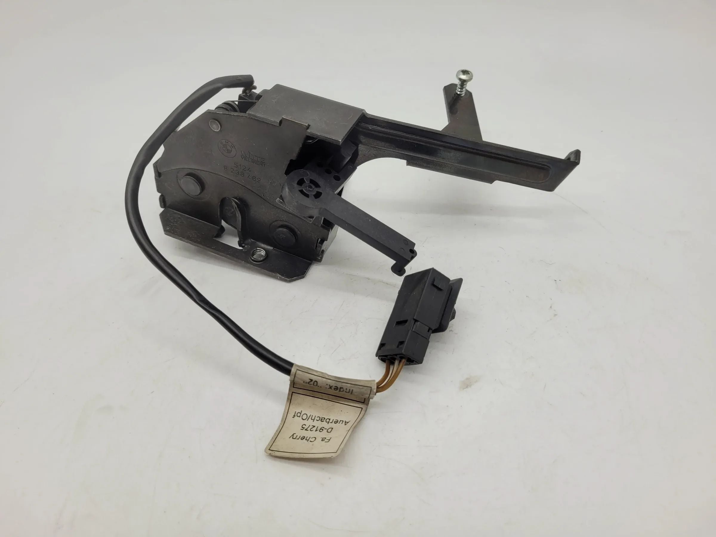 BMW 5er Touring E39 Schlossfalle Heckscheibenschloss 51.24-8238469 (Original)