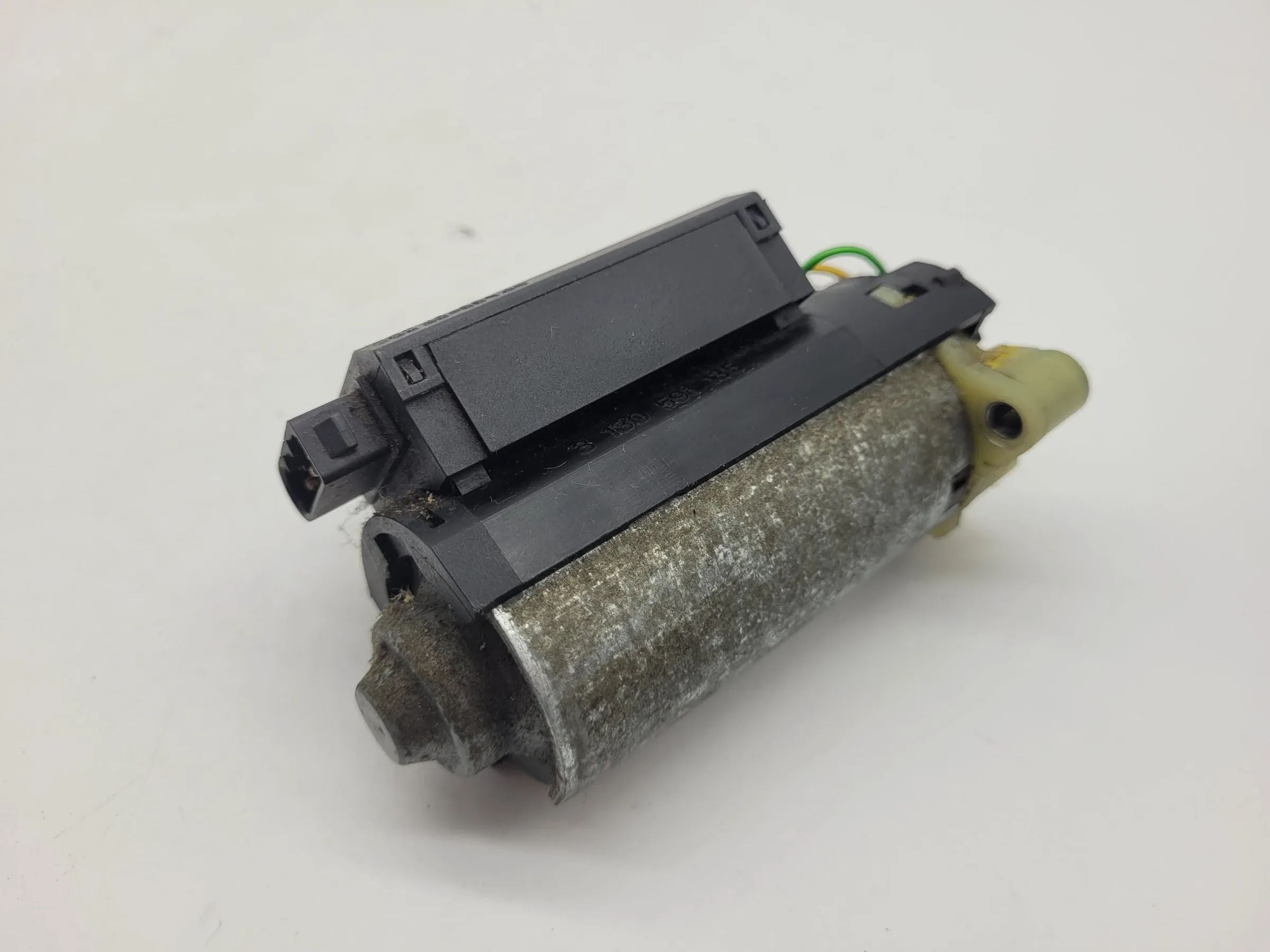 BMW 7er E38 Stellmotor Sitzverstellung Vorne R/L 67.31-8352192 Original