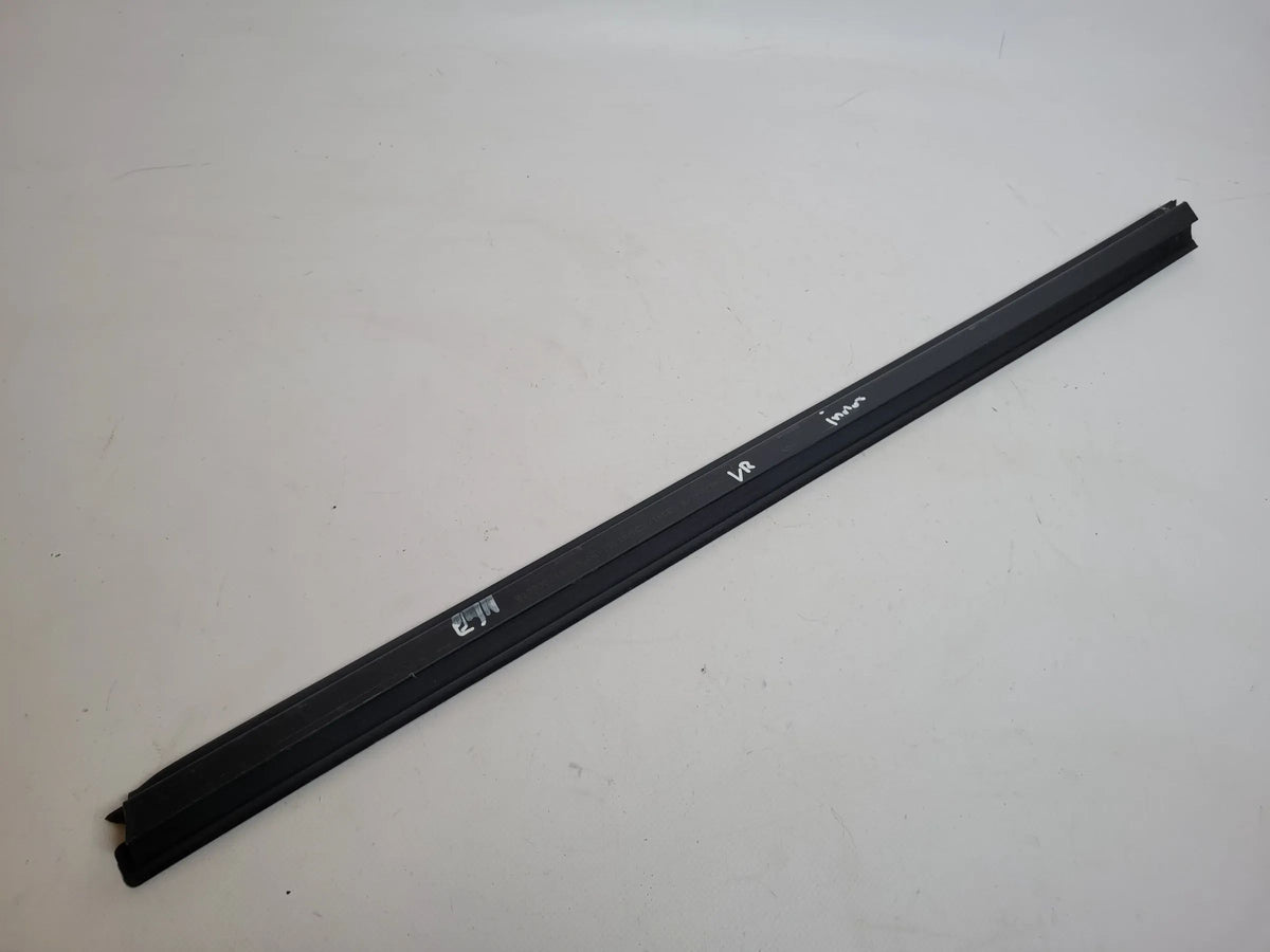 BMW 3er Touring E91 Schachtleiste Dichtung 1 Vorne Rechts Innen 17033 Original