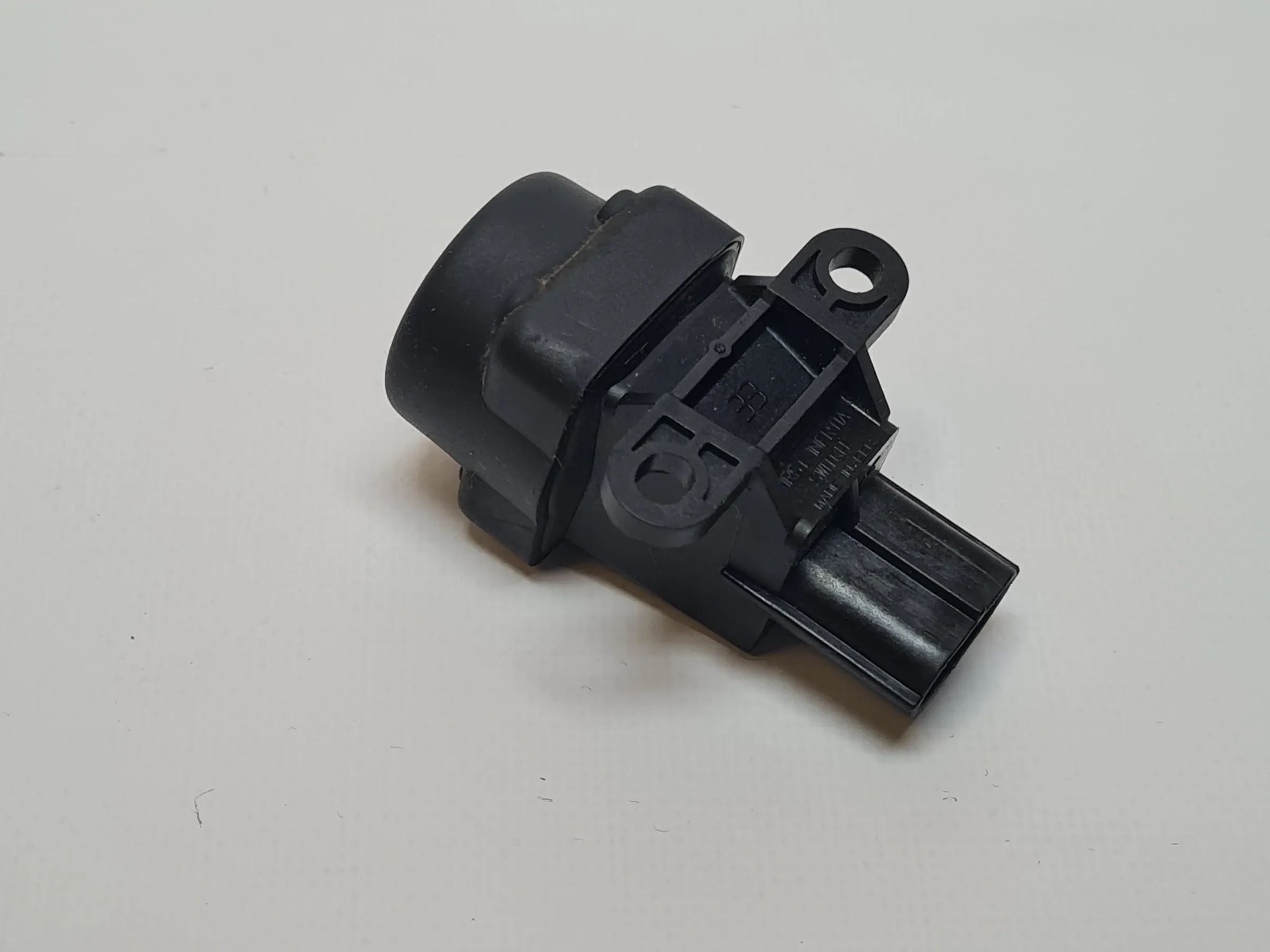 MINI (R50, R53) ONE Schalter Benzinpumpen Notausschalter  1068856 Original