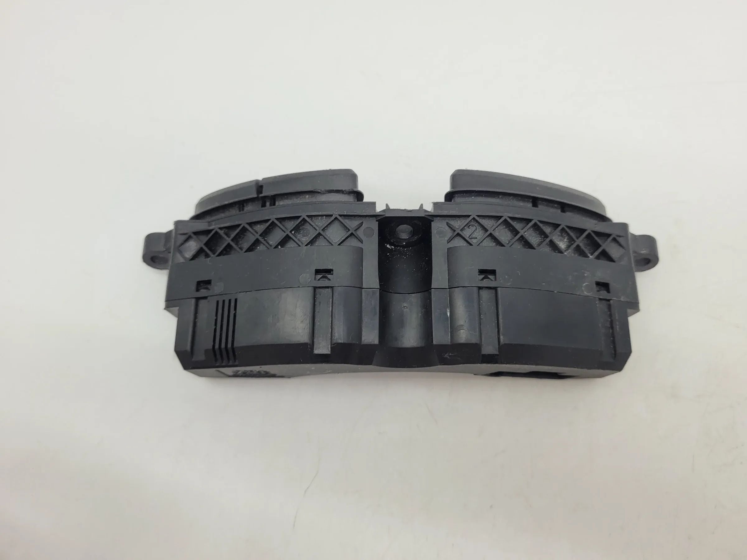 Ford Focus DAW/DBW Schalter Klima Heckscheibenheizung 98AG-19A945-BG (Original)