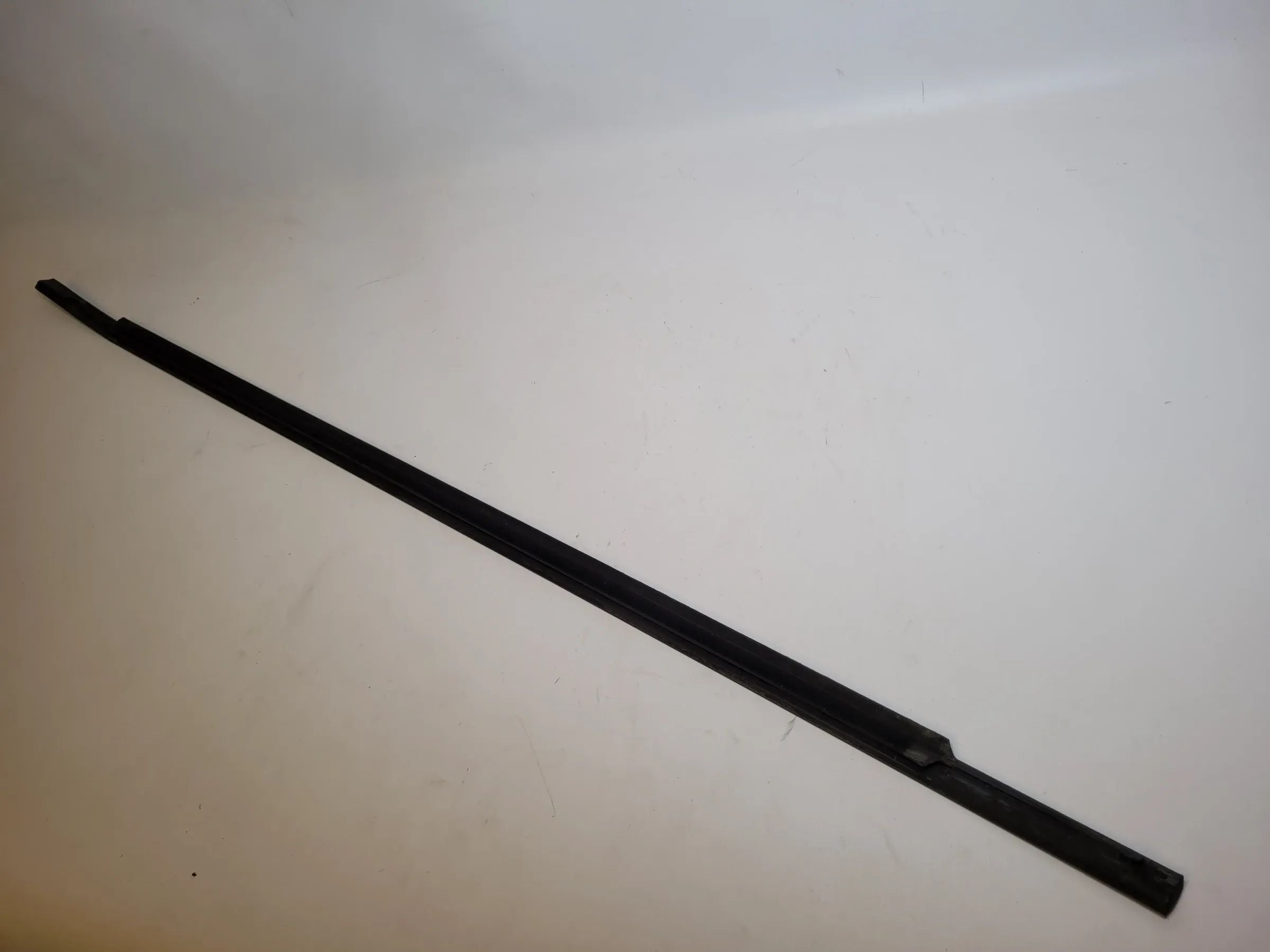 Fiat Punto Grande 199 Fensterschachtleiste Dichtung Vorne Rechts Original