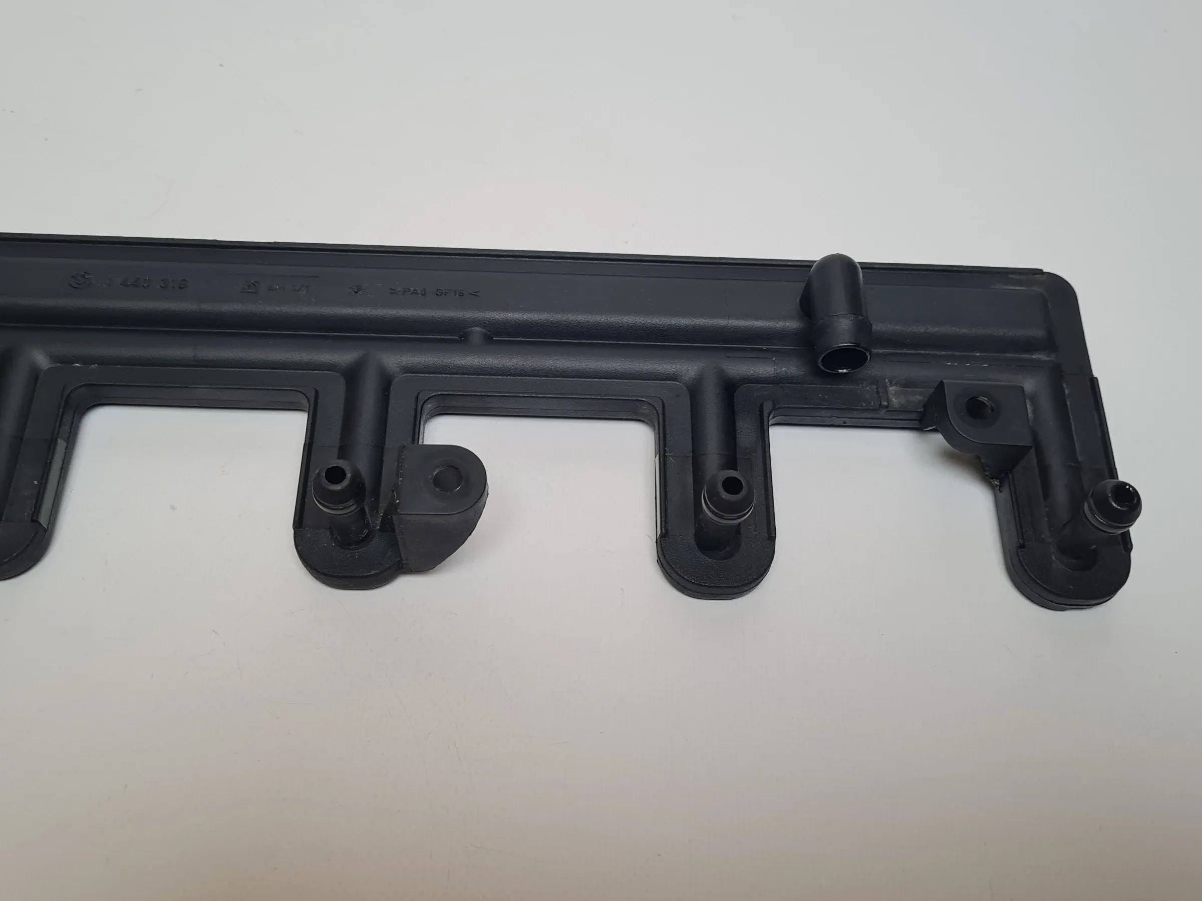BMW E46 E53 E60 E65 E83 M54 Verteilerstück Luftverteiler Verteilerrohr 1440318