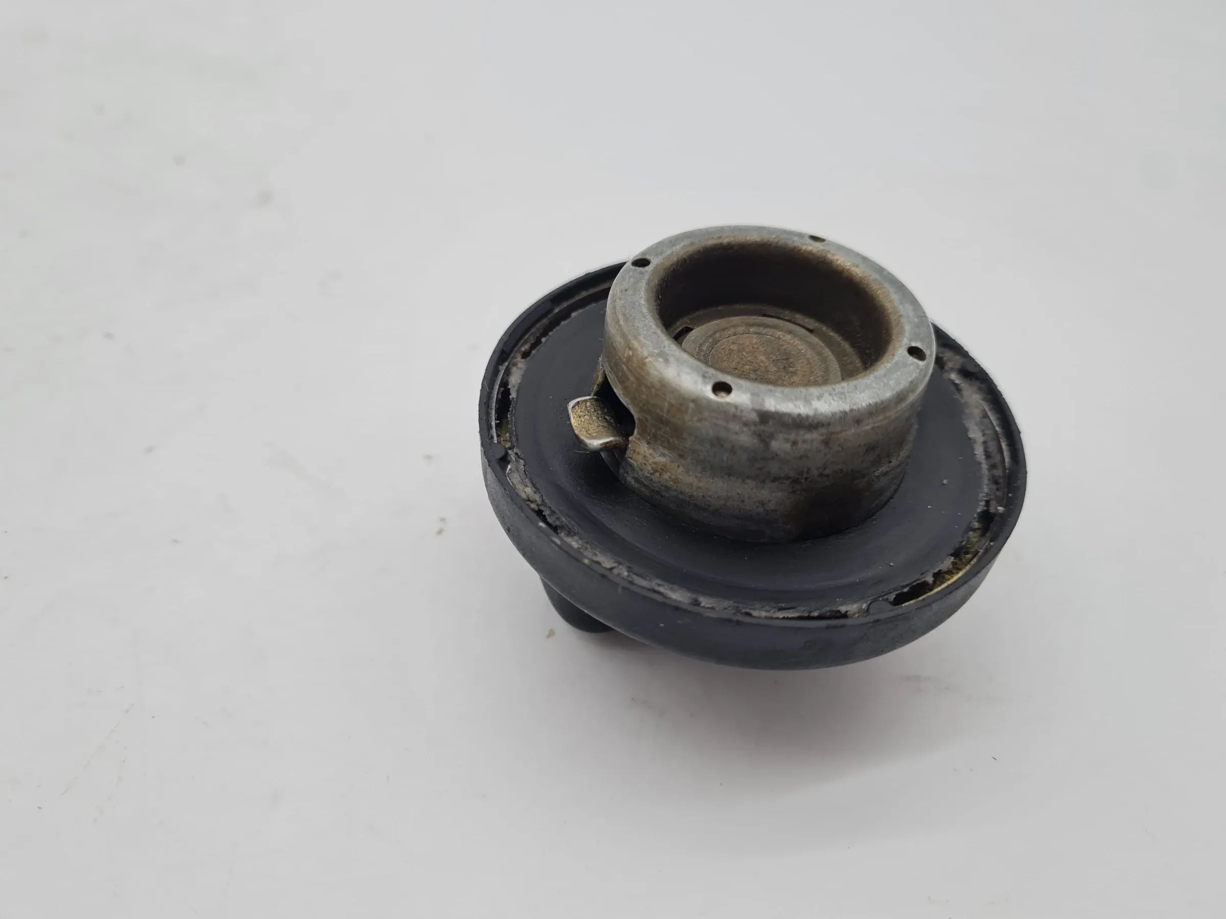 BMW 5er Touring E39 Tankdeckel (1183342) Original