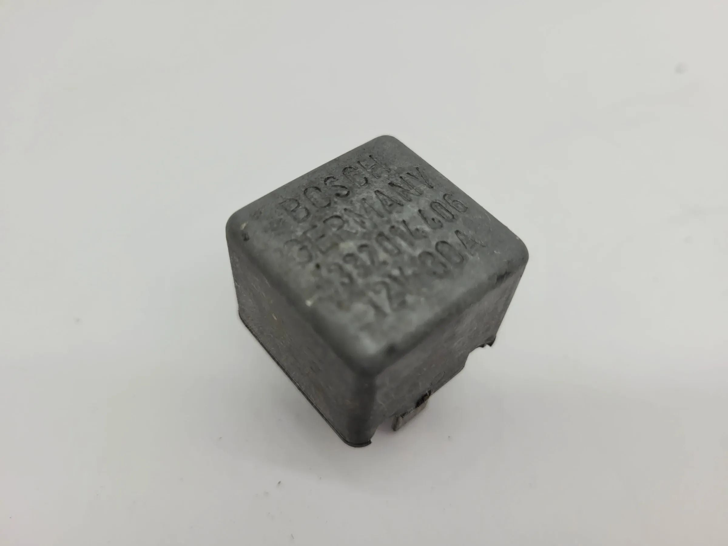 Original BMW Porsche MB VW Ford Bosch Relay Relais Kraftstoffpumpe, 0332014406