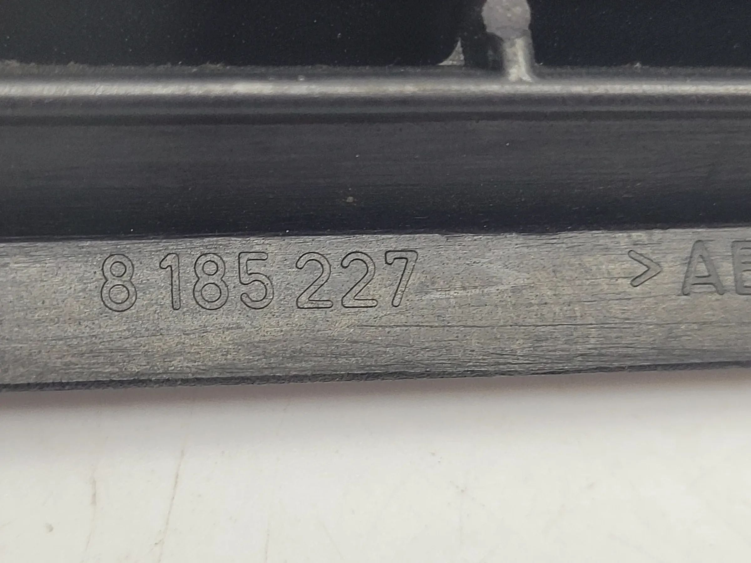BMW 5er Touring E39 Lüftungsgitter Schwarz Links 8185227 Original