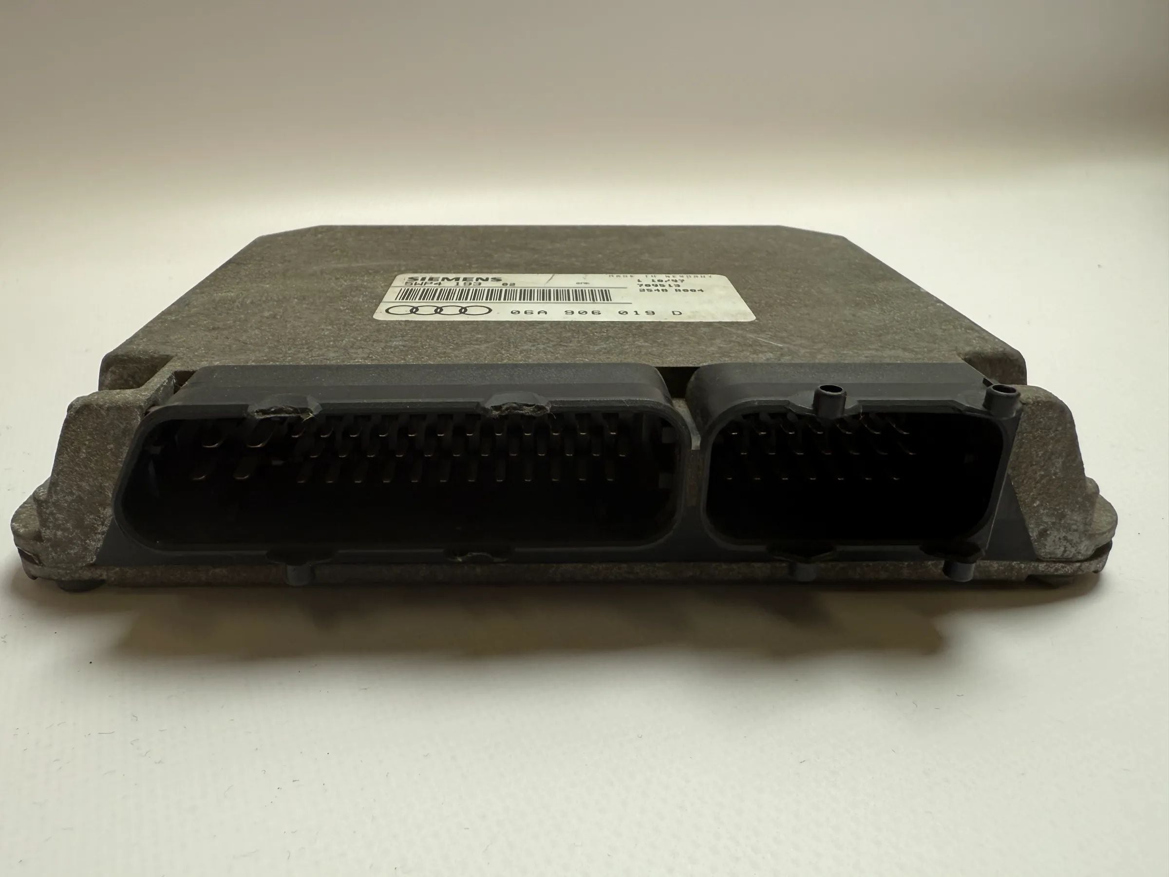 A3 8L 1.6I control unit engine control unit 06A906019D Audi 8L A3 1.6