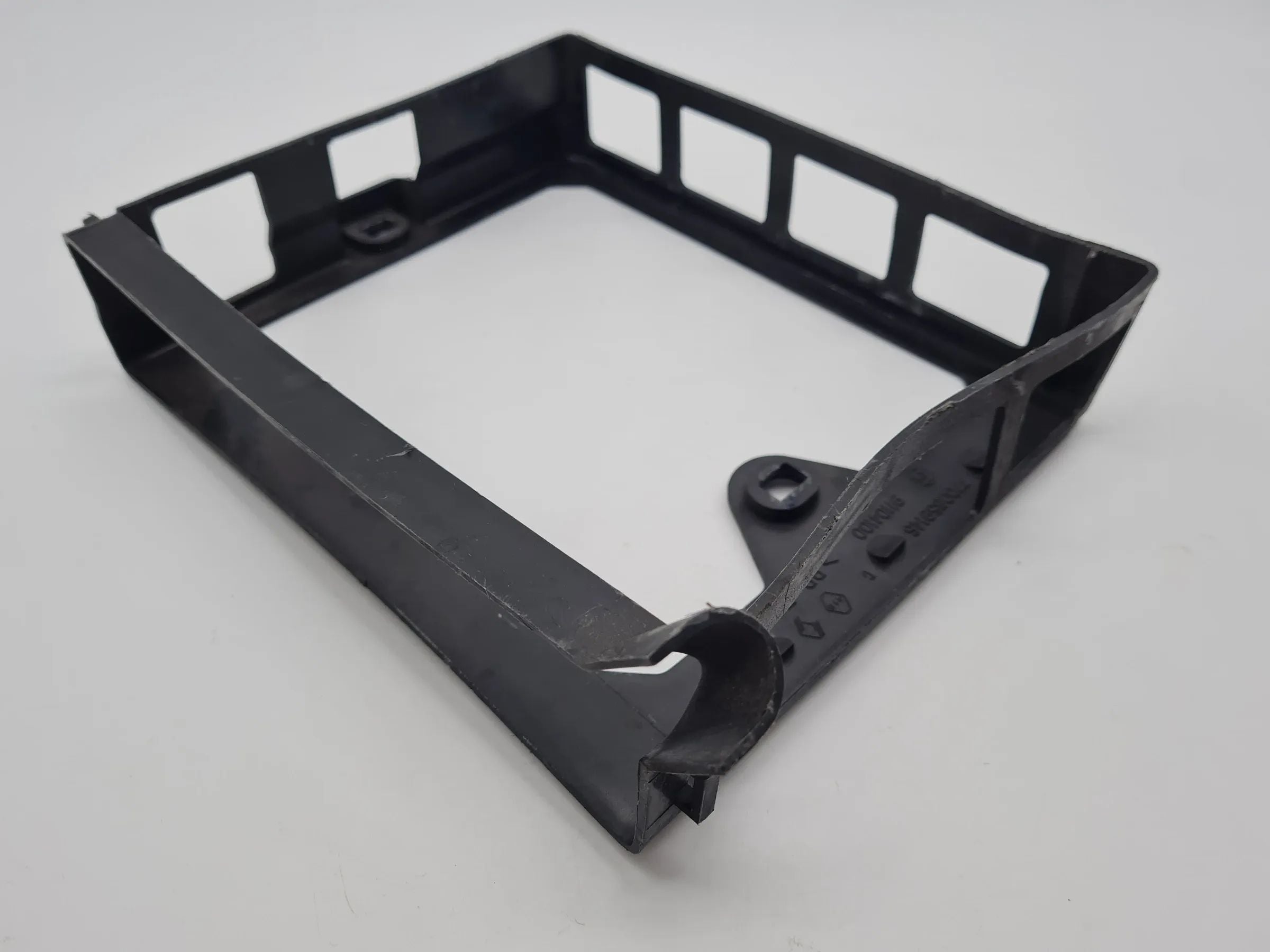 Original Renault 19 (L53) Halterung Einspritzmodul 7700859146 / 91104100