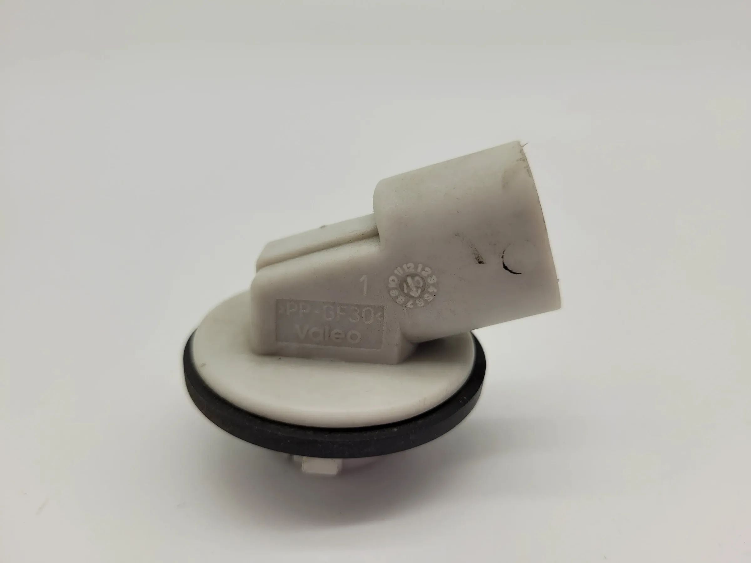 Renault/Dacia Logan (LS) Lampenträger Blinker L/R 6001548131