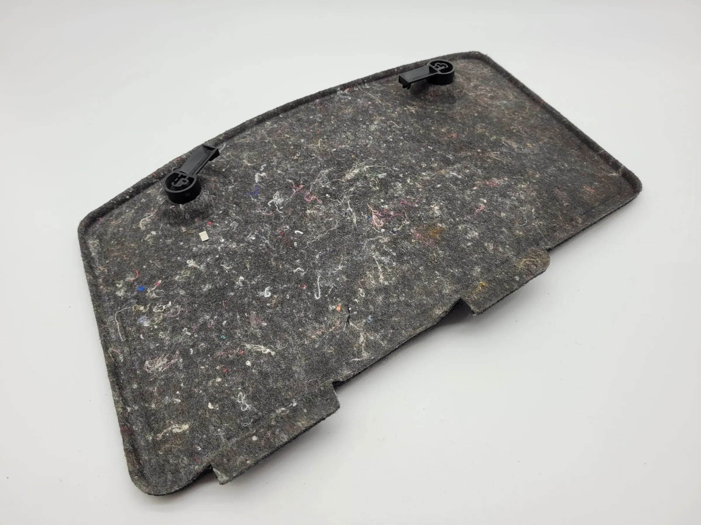 Original Mercedes C-Klasse (W203) Abdeckung Kofferaum Medikit A2036900041