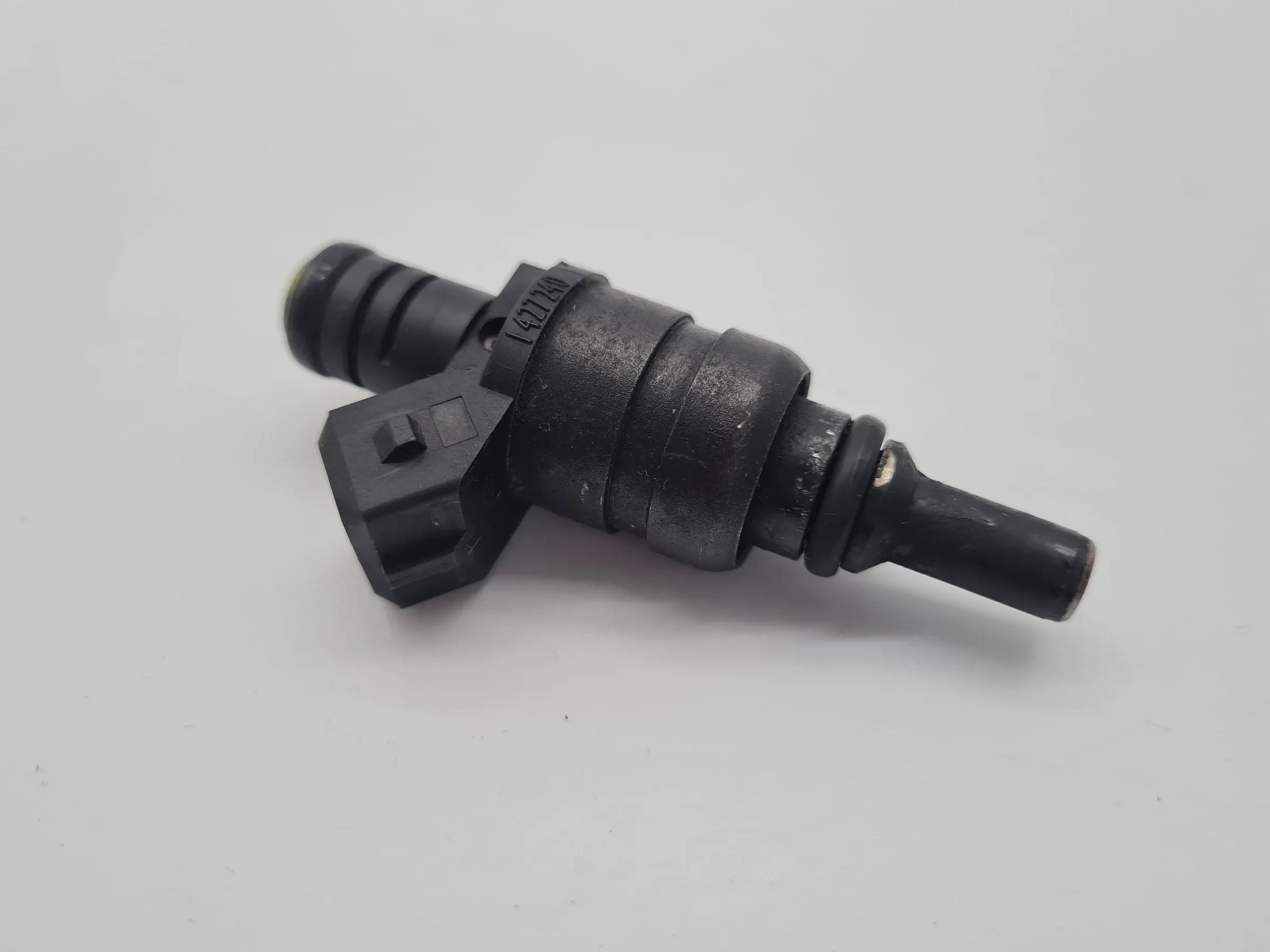 BMW 3er/5er (E46:320-328, E39:520 525, Z3 Z4) Einspritzdüse 1427240