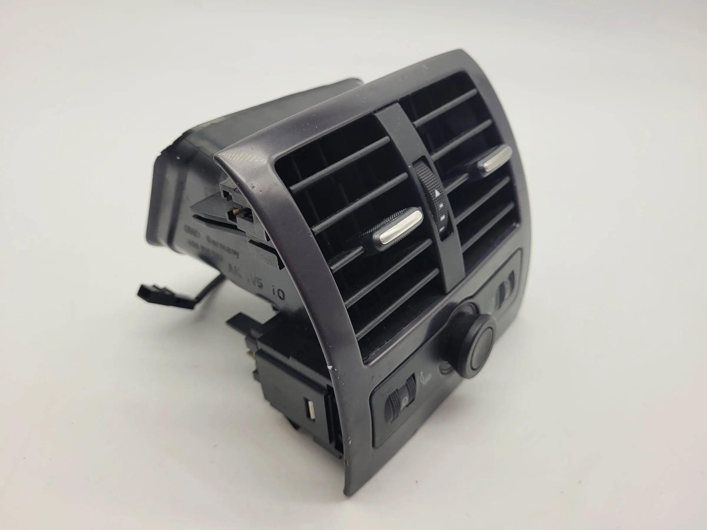 Original Audi A6 (4B) Lüftungsgitter Sitzheizung & Anzünder Hinten 4B0819203