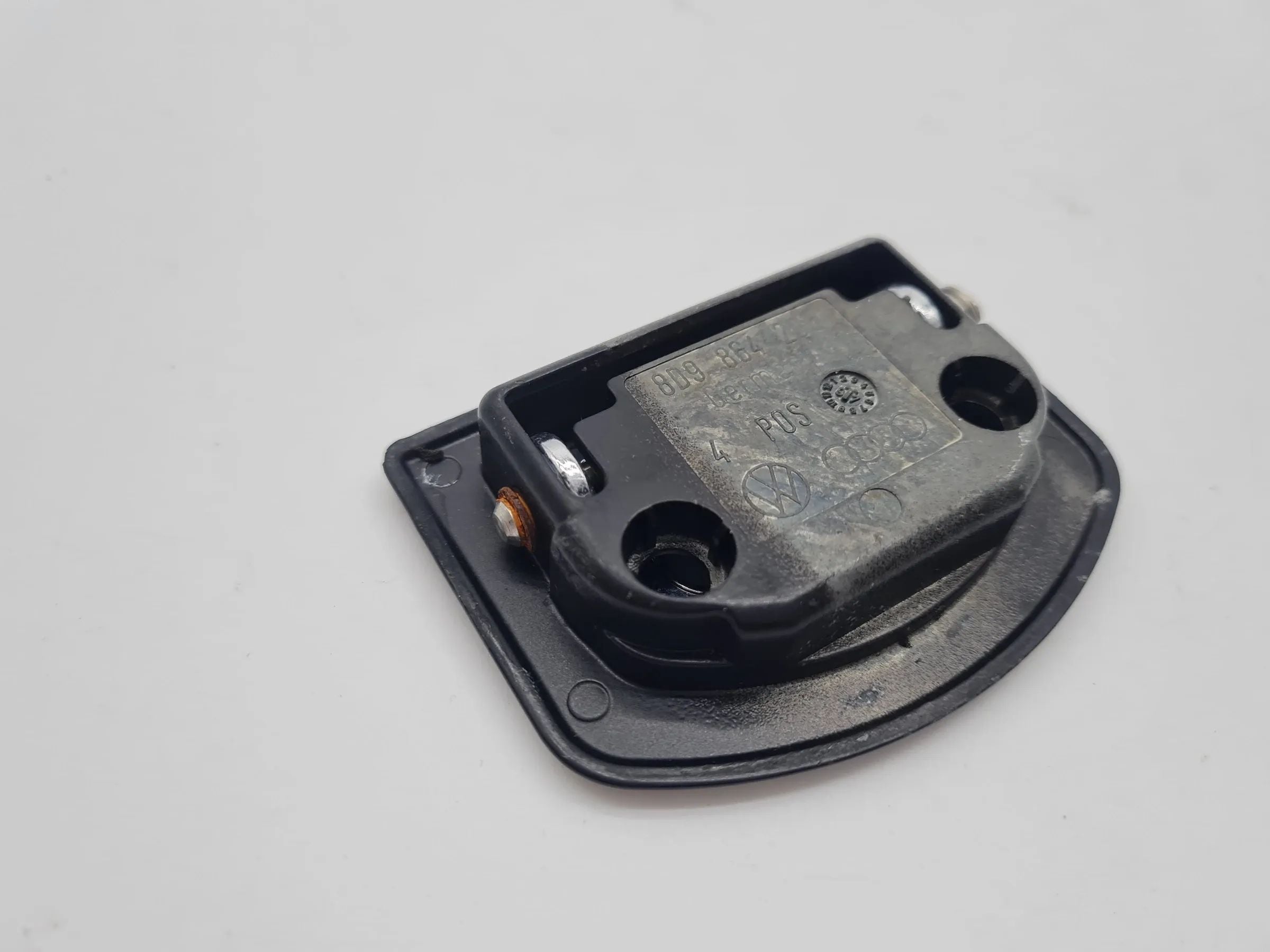 Original Audi A3 (8L1) Festspannöse Verzurröse Gepäcköse, 8D9864203