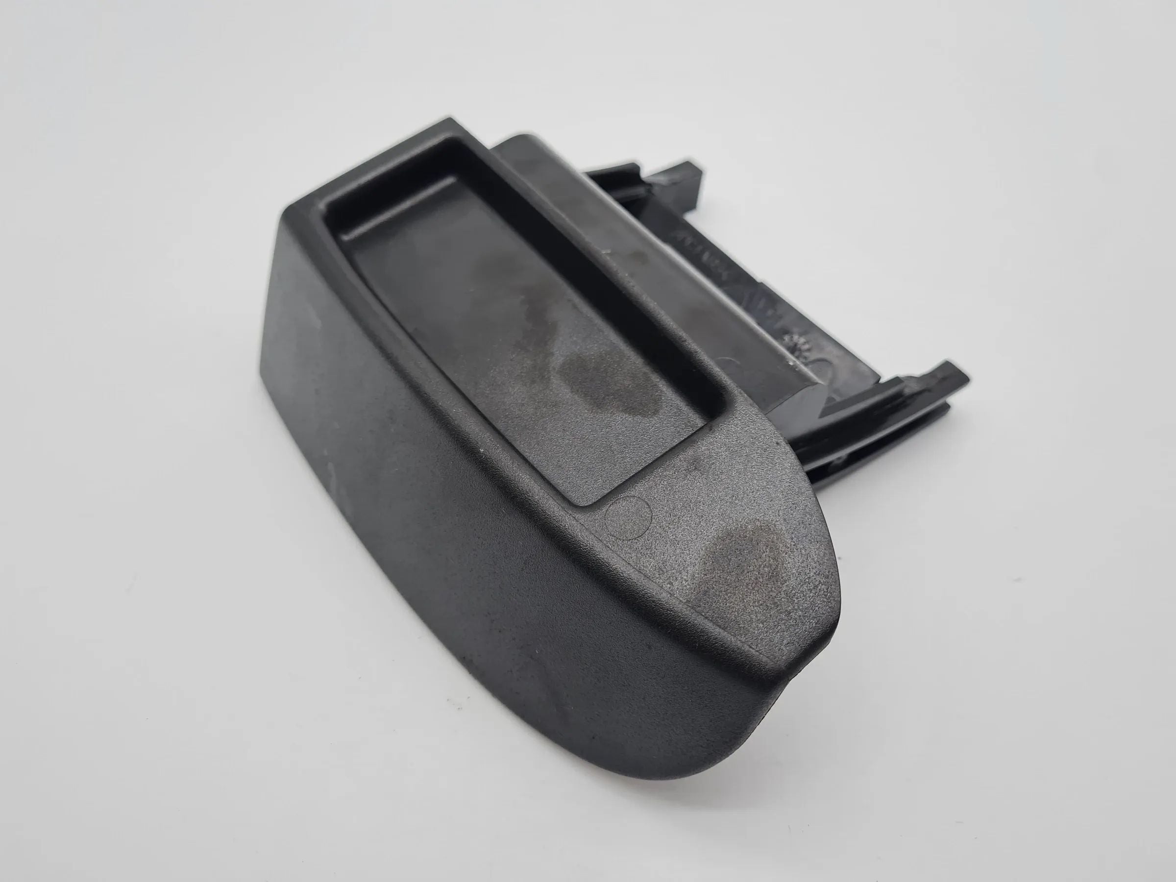 Original Fiat Punto (188) Aschenbecher 225633 / A504