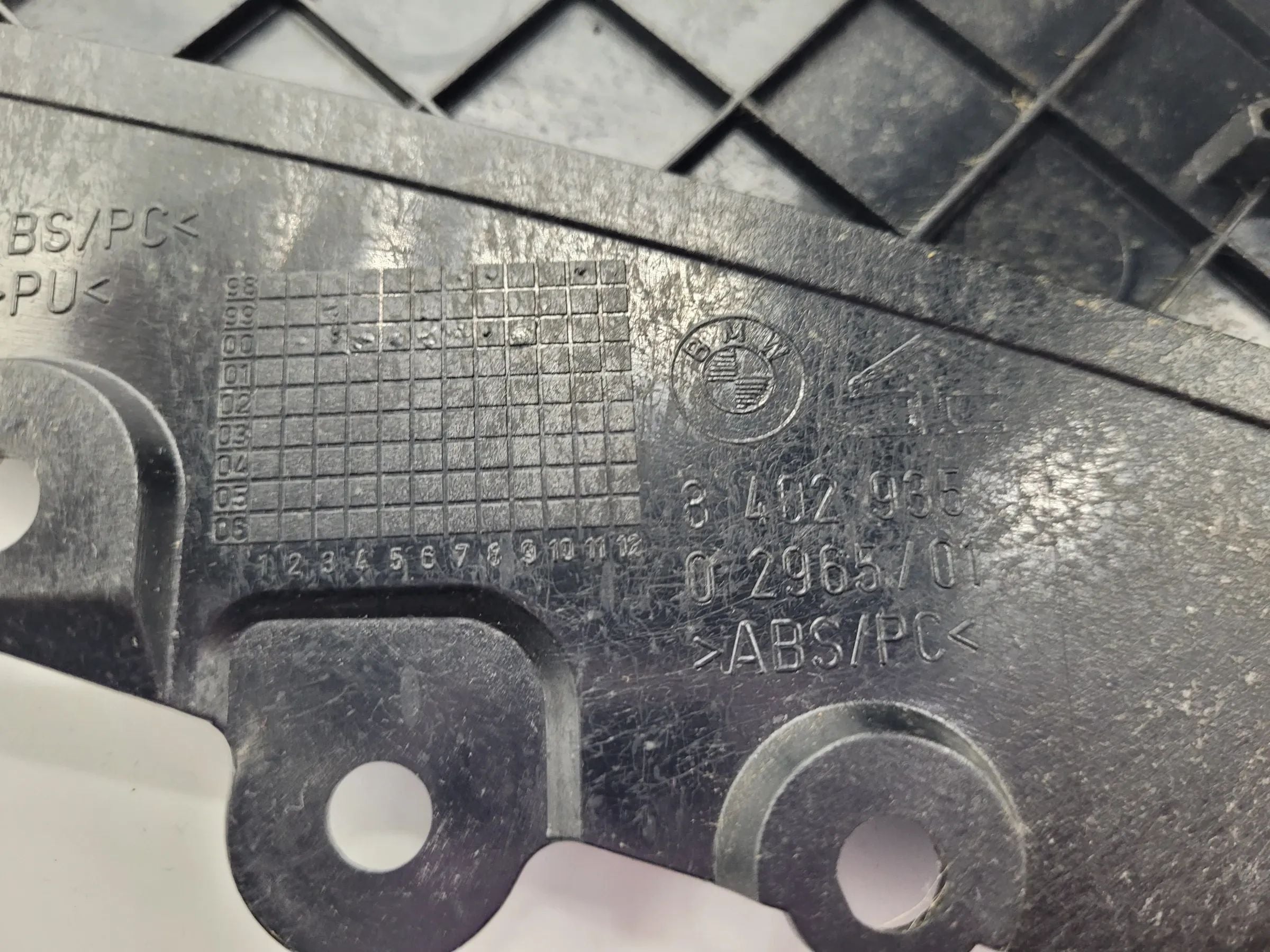 Original BMW X5 (E53) Abdeckung Blende Mittelkonsole 8402935