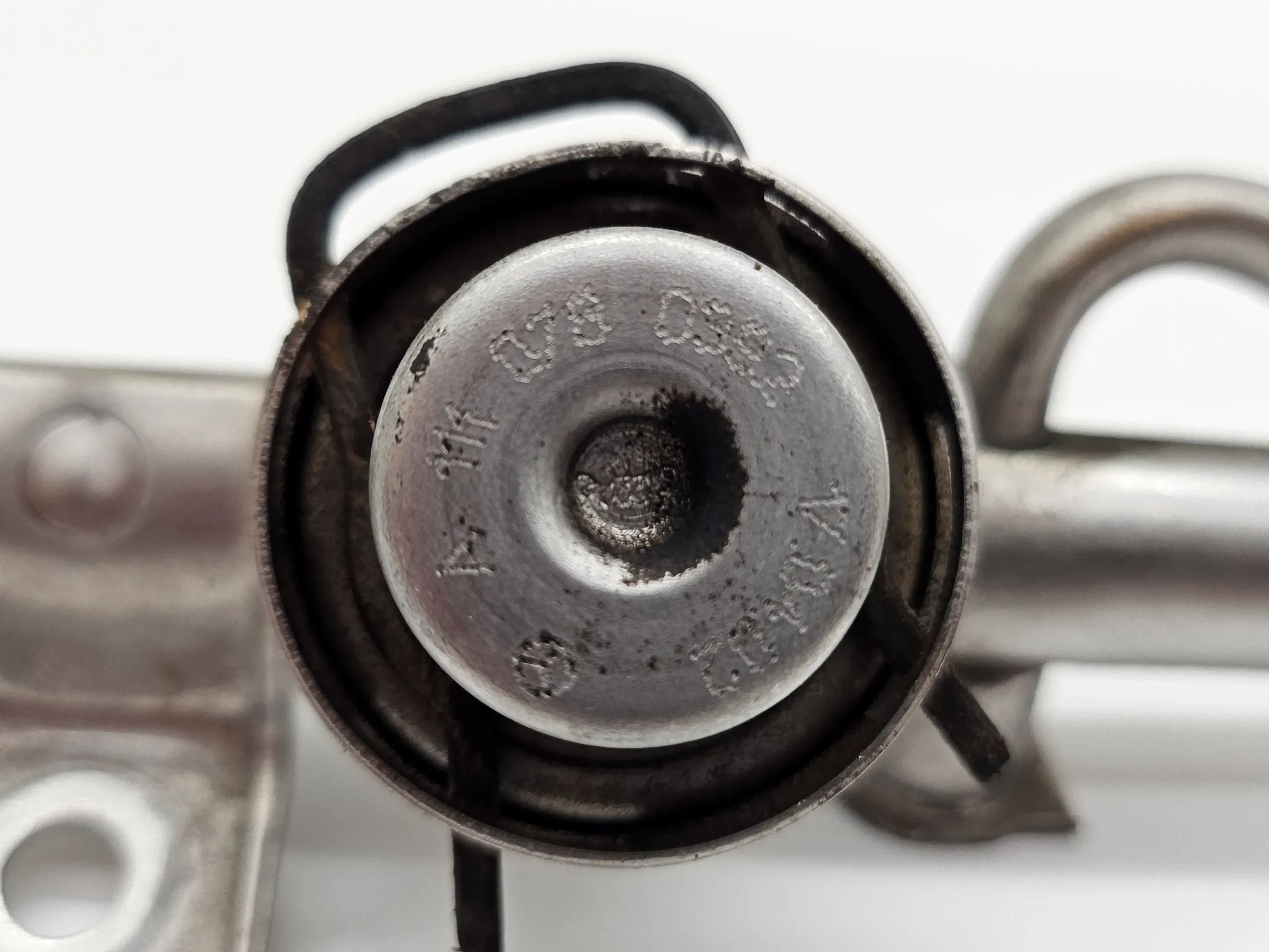 Orig. Mercedes W203 C200 Kompressor Einspritzleiste Düsenleiste A1110703095