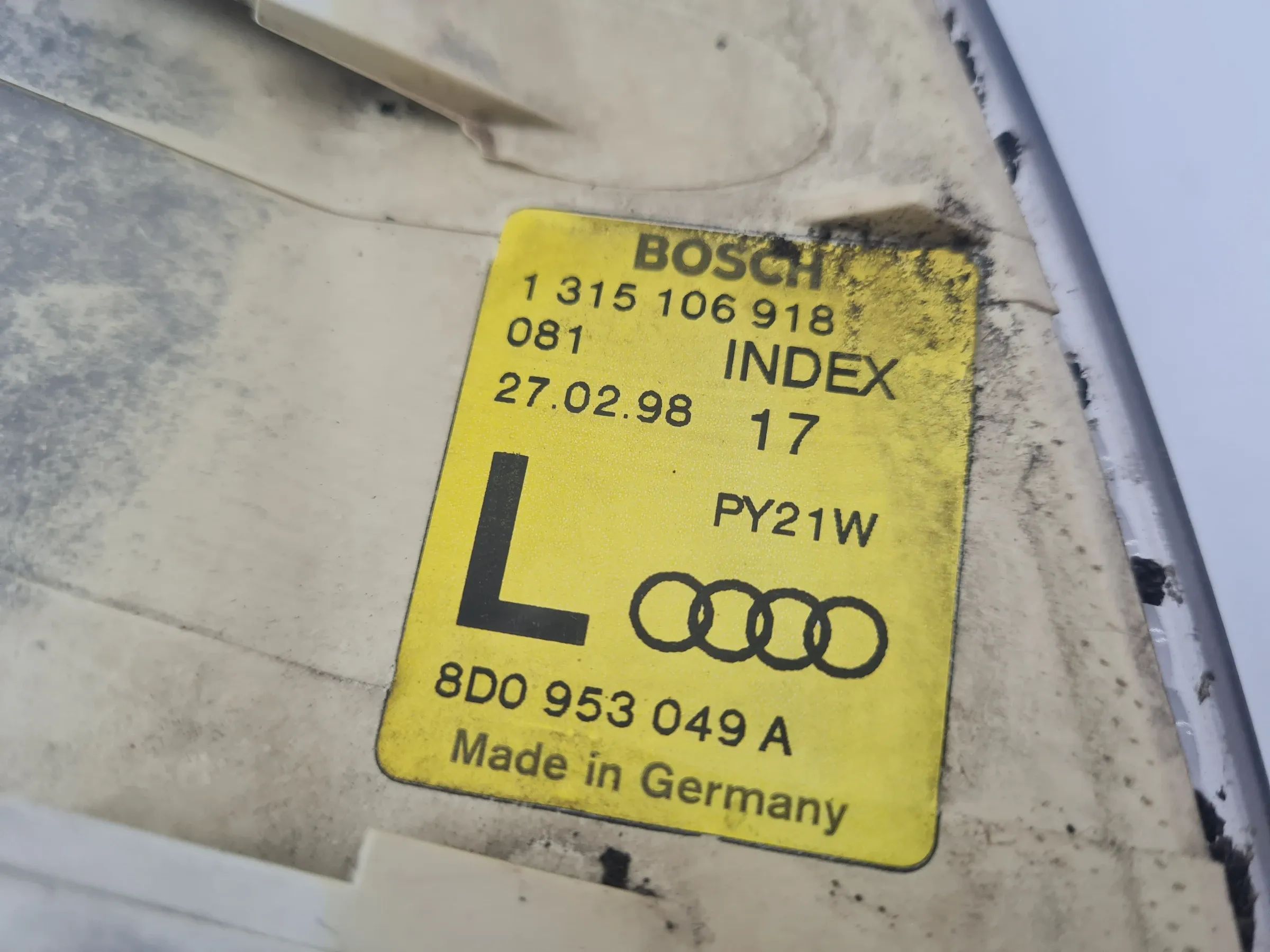 Original Audi A4 (8D2/8D5/B5) Scheinwerfer / Blinker Links 8D0953049A