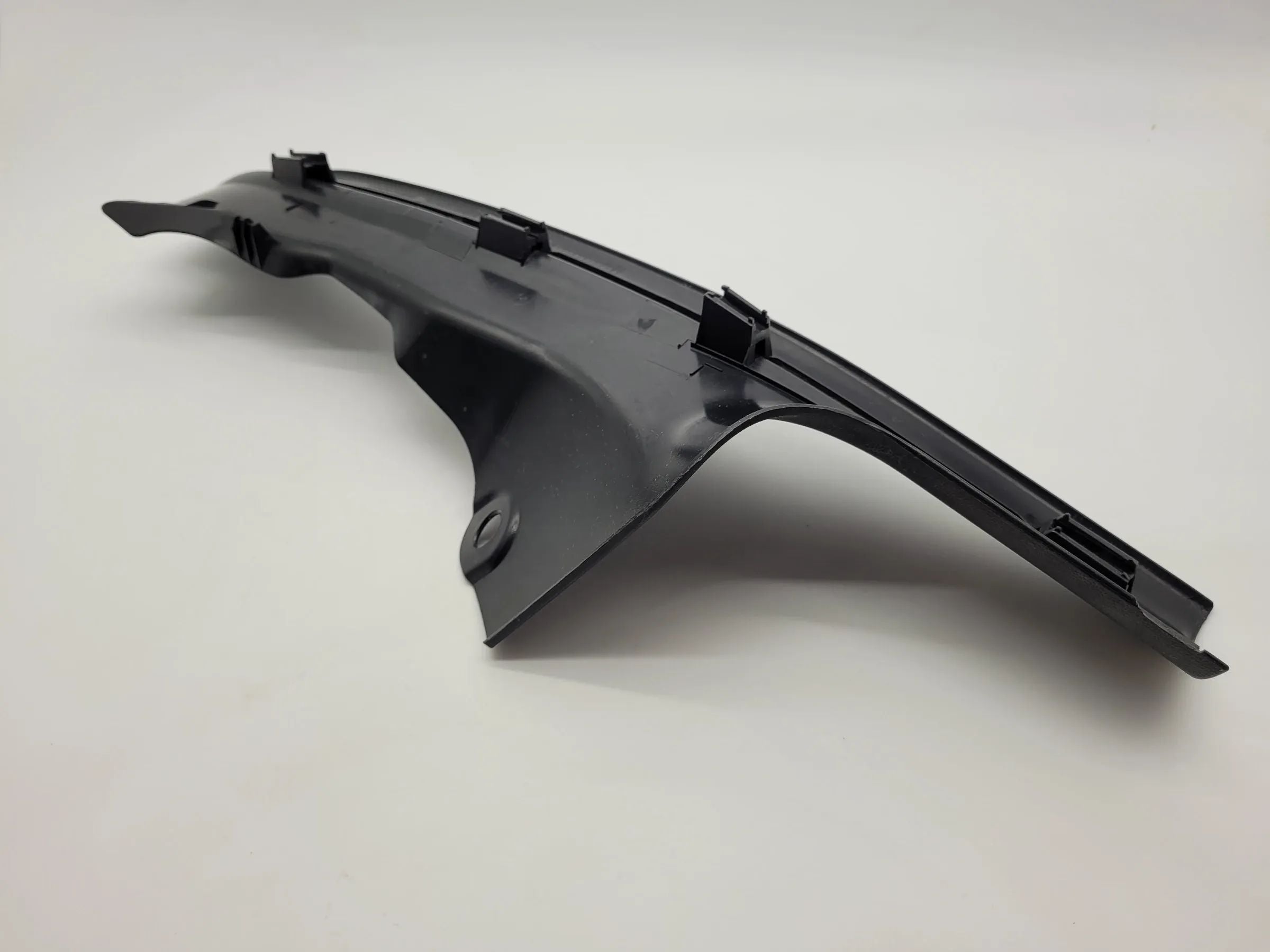 宝马 3系 E90/E91 右侧脚部迎宾饰板 51.43-7 066 992 原厂件