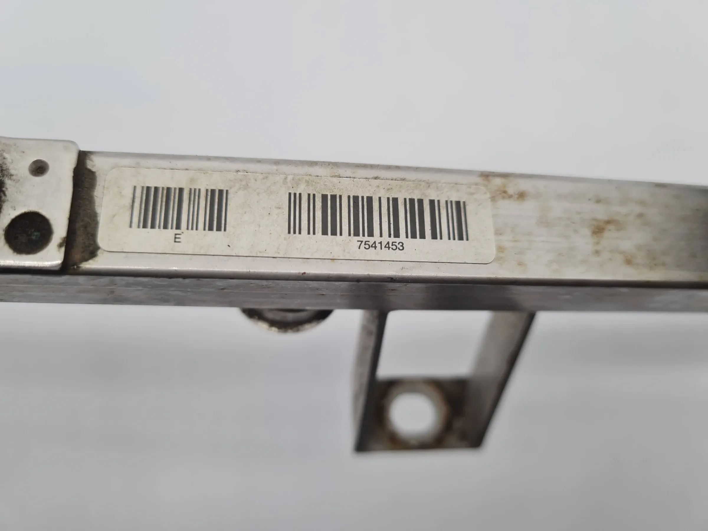 Original BMW 5er (E60/E61) Kraftstoffverteiler / Einspritzleiste 7541453