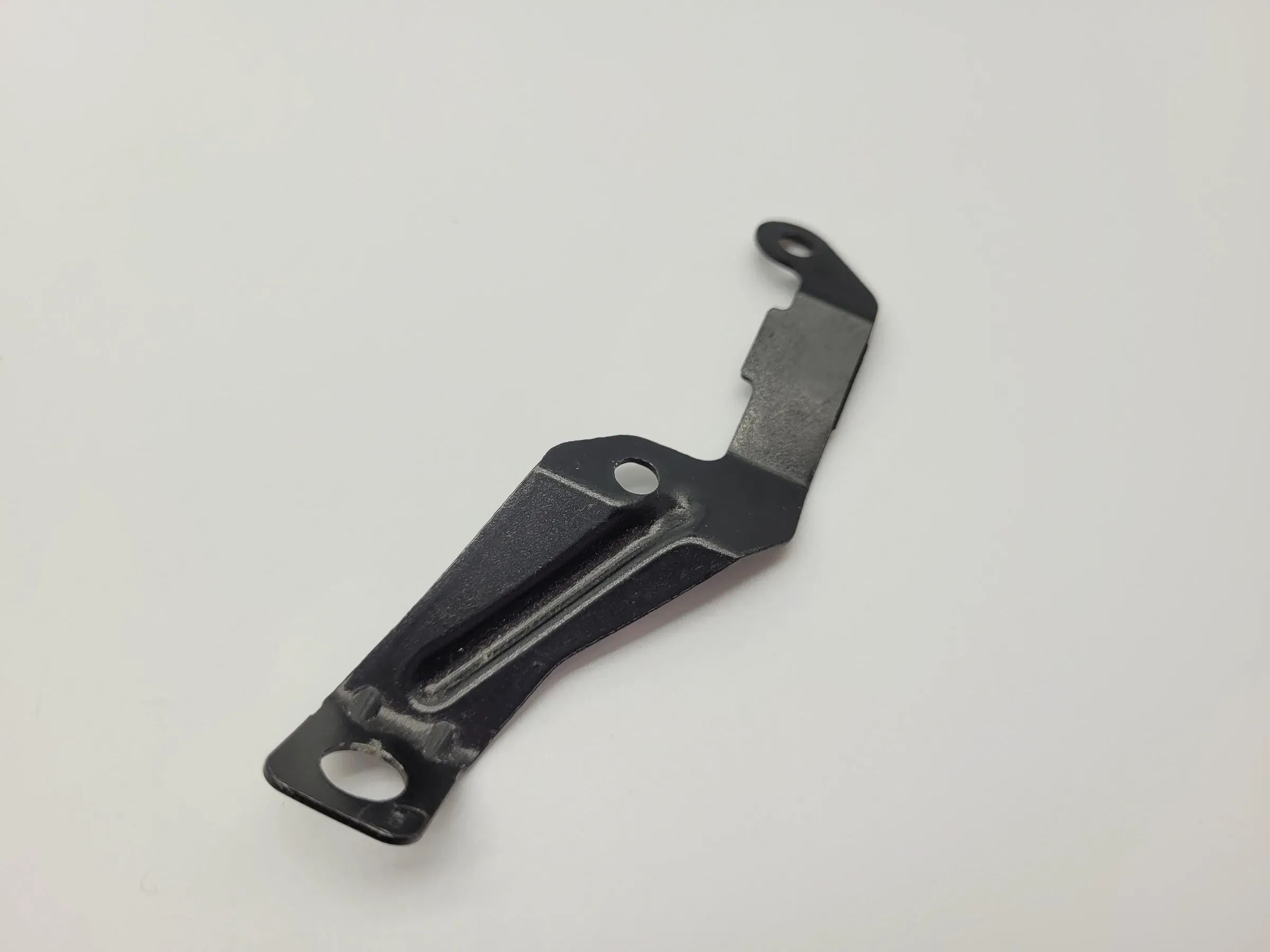 Original Mercedes-Benz C-Klasse (W203) Halterung Mittelkonsole Links A2036830214