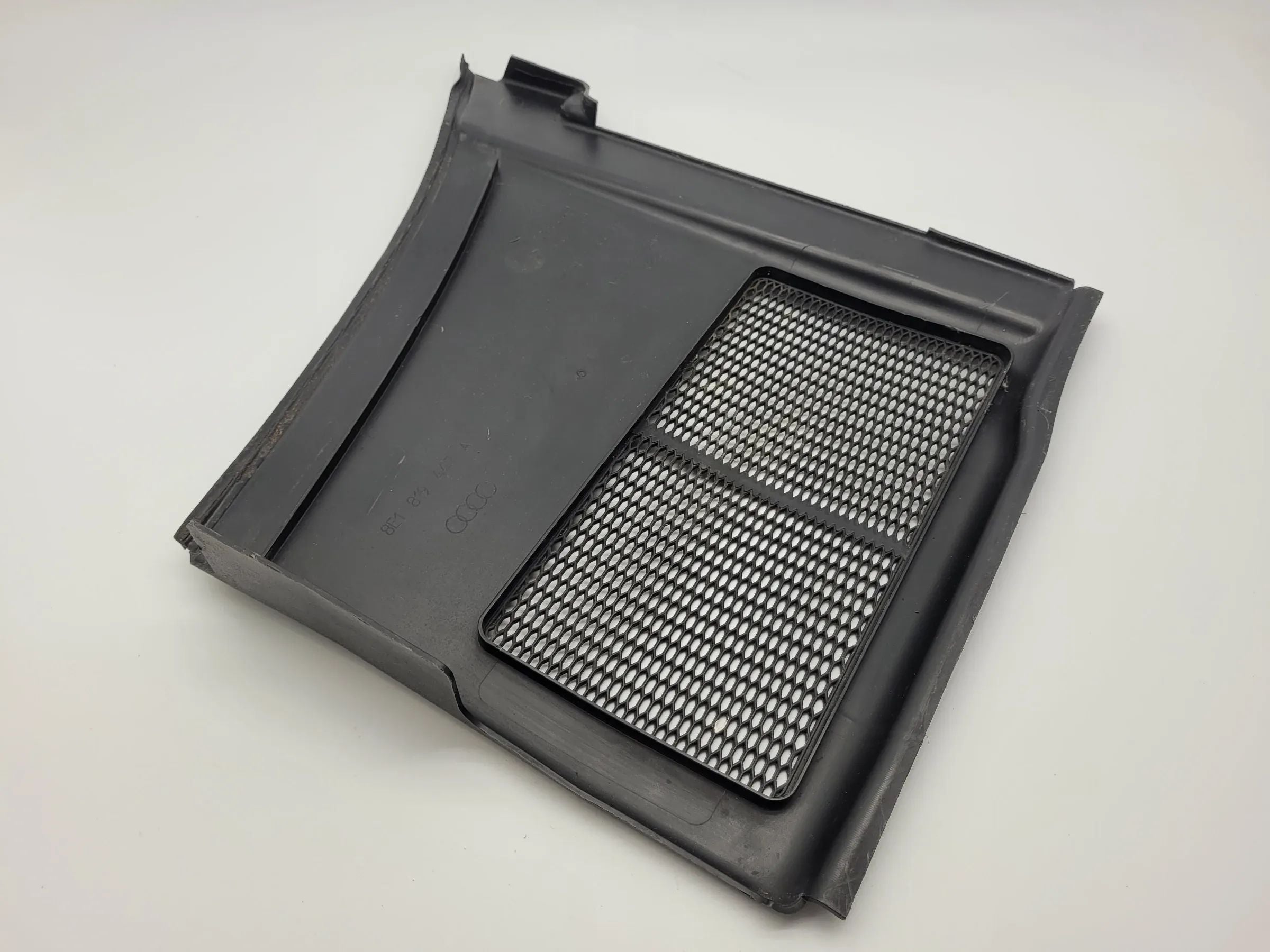 Original Audi A4 (8E/B6/B7) Pollenfilter Abdeckung Wasserkasten 8E1819447A