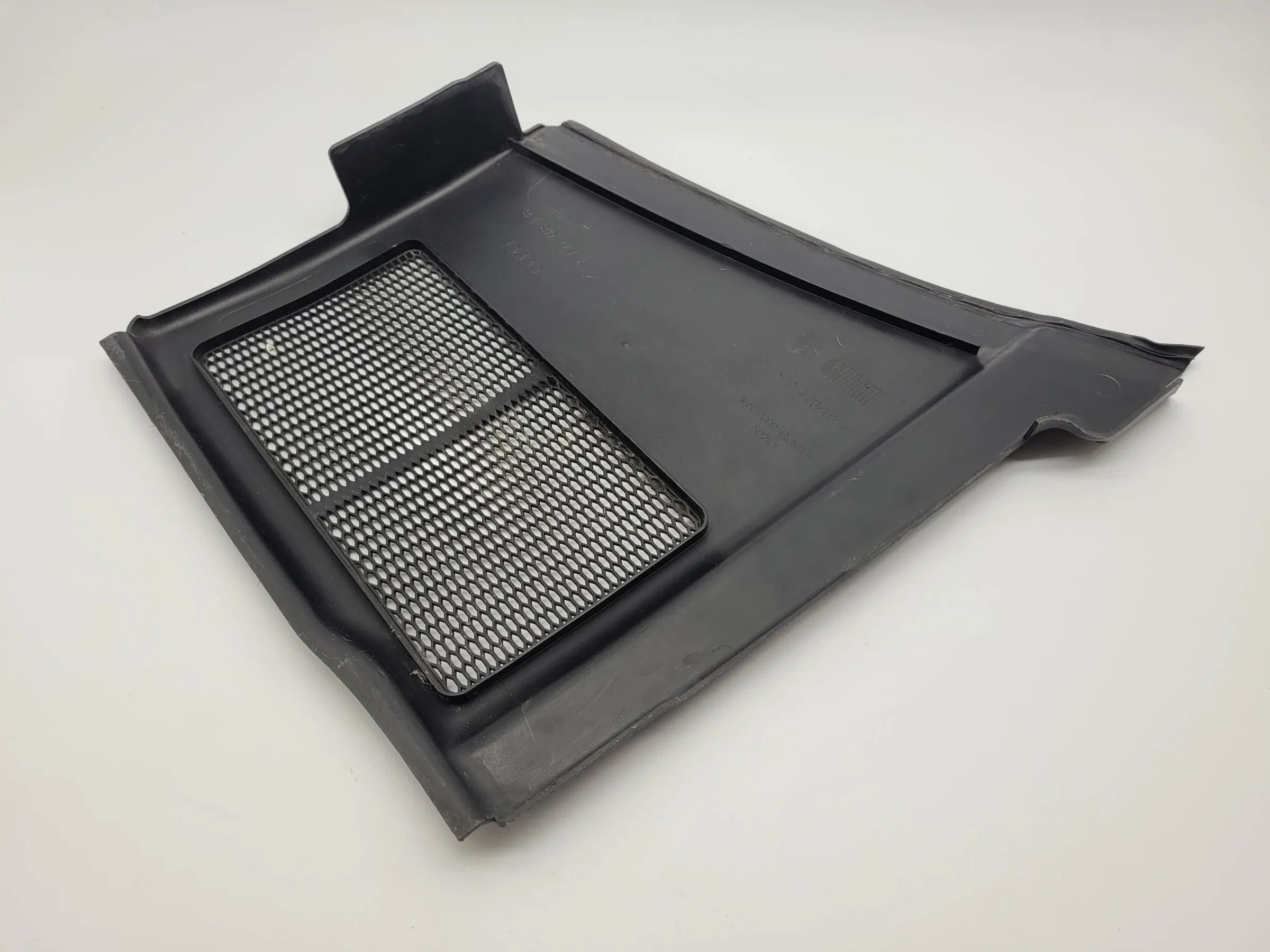 Original Audi A4 (8E/B6/B7) Pollenfilter Abdeckung Wasserkasten 8E1819447A