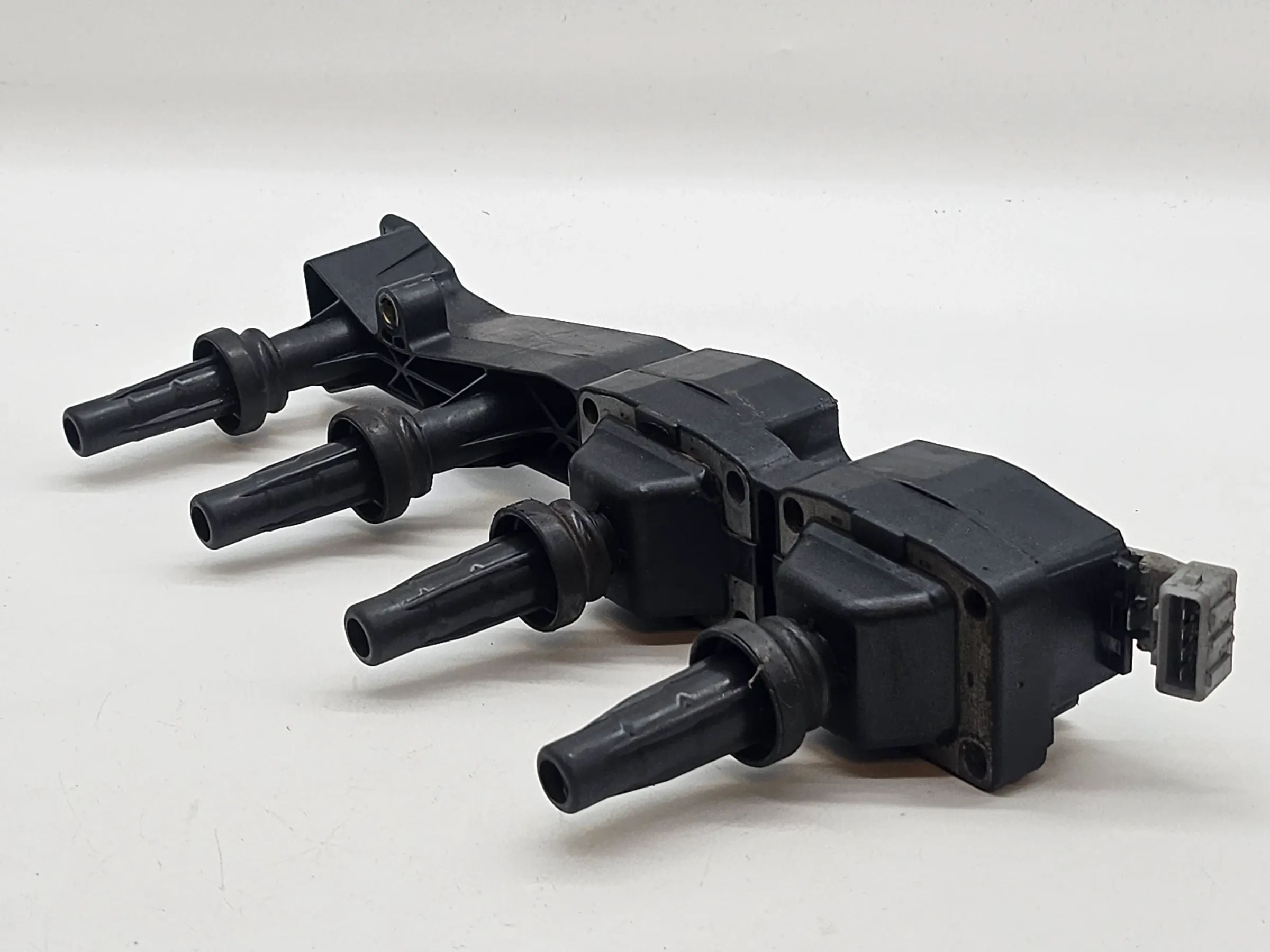 Original PEUGEOT 206  CC Zündspule 1.6 16V  9636337880