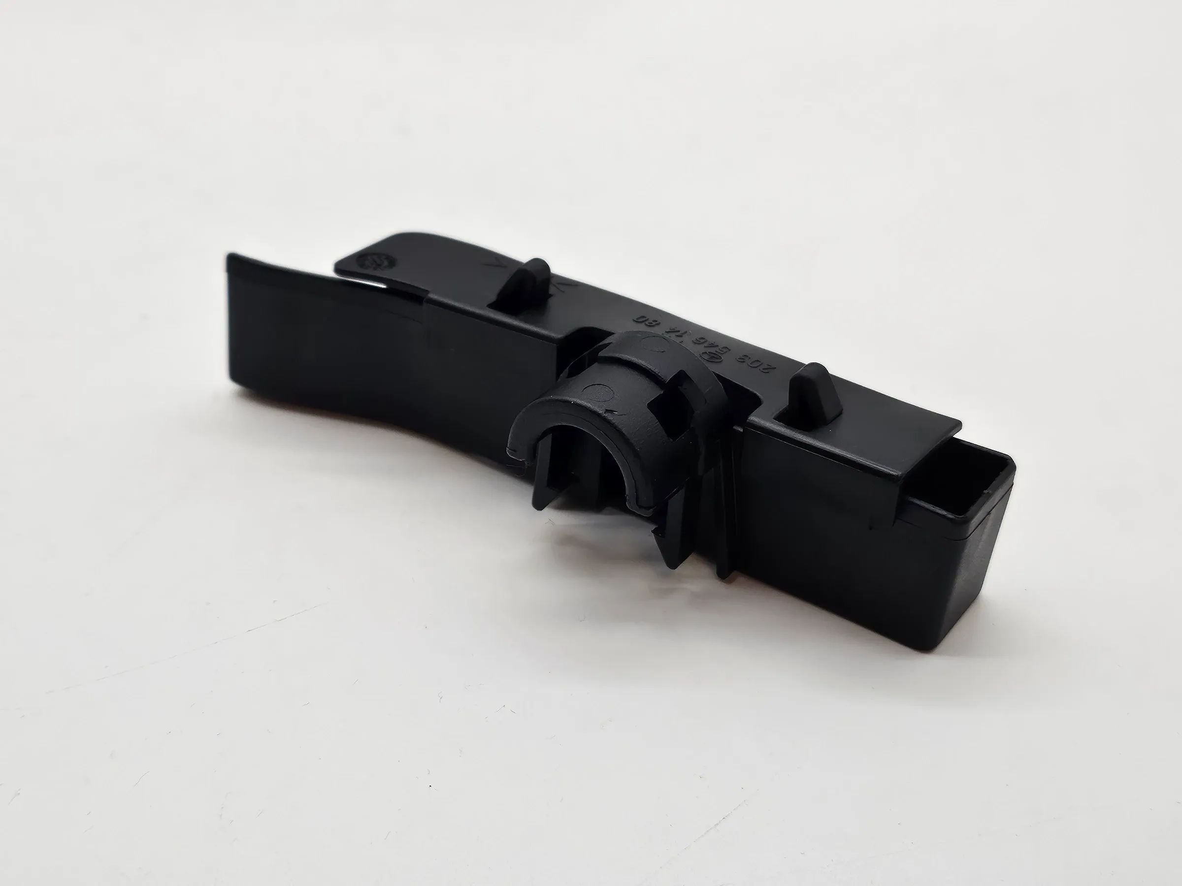 Original MERCEDES BENZ W203 Verkleidung Kabelführung 2035461480