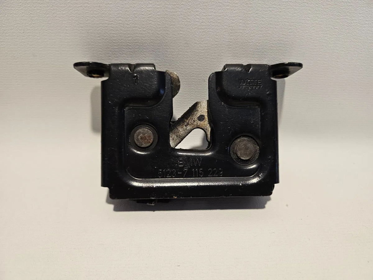 BMW E90 E91 E92 E93 E60 E61 X1 E84 Serratura Anteriore Cofano 7115229
