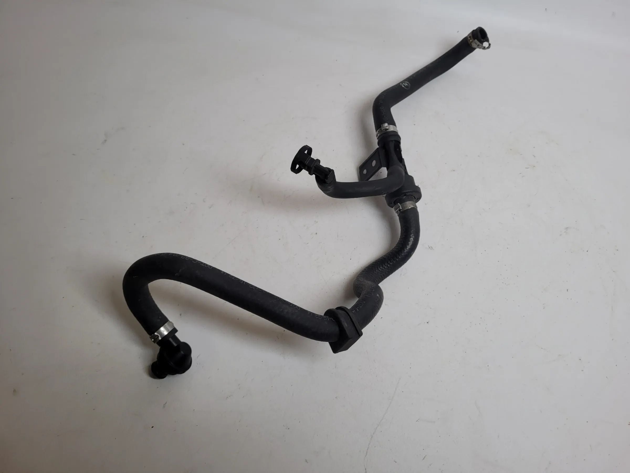 BMW 5er (E60/E61) Unterdruckschlauch Leitung 34.33-6768385 Original