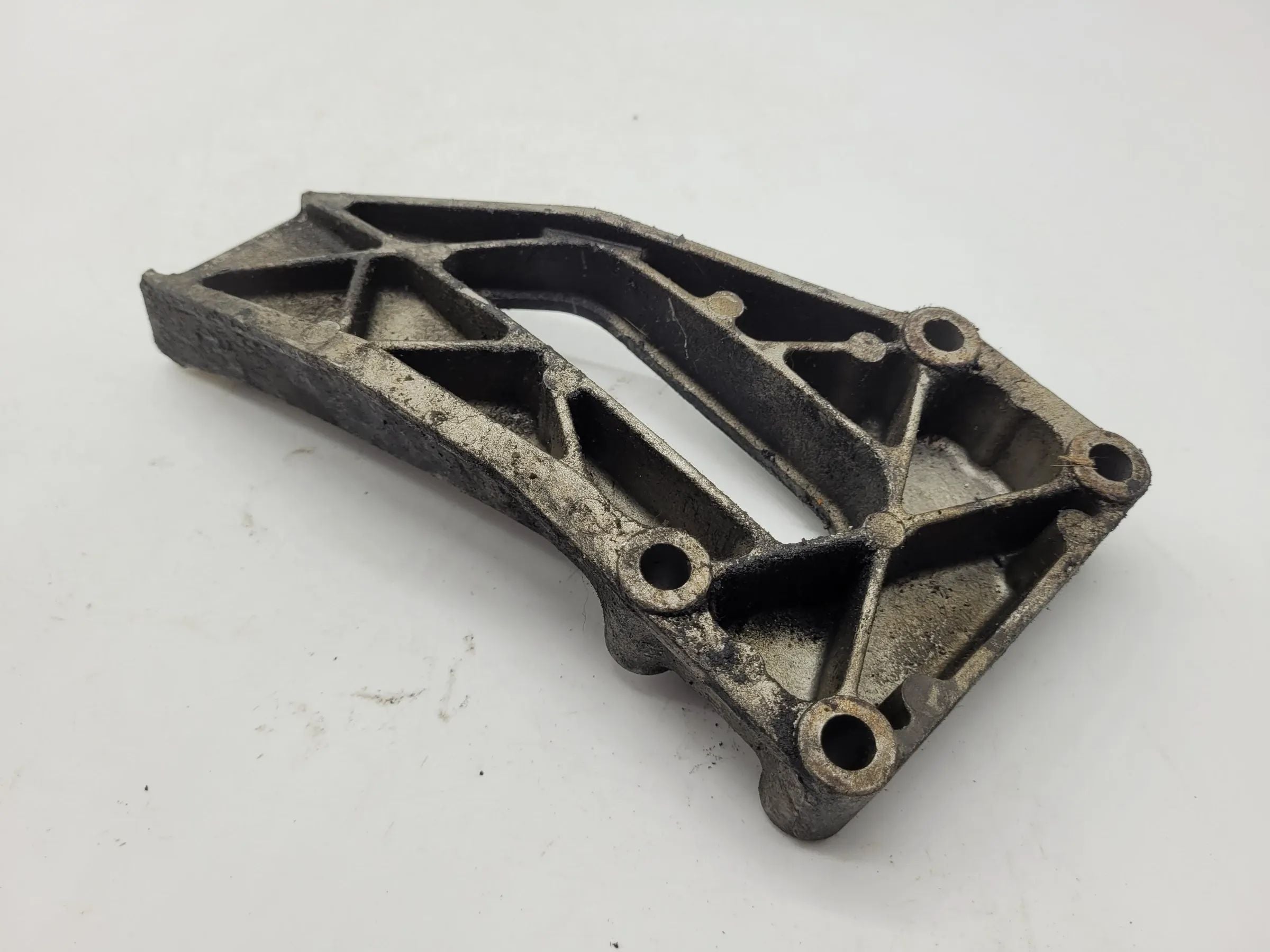 Soporte de motor BMW 5 E34 Izquierdo 1136537 Original