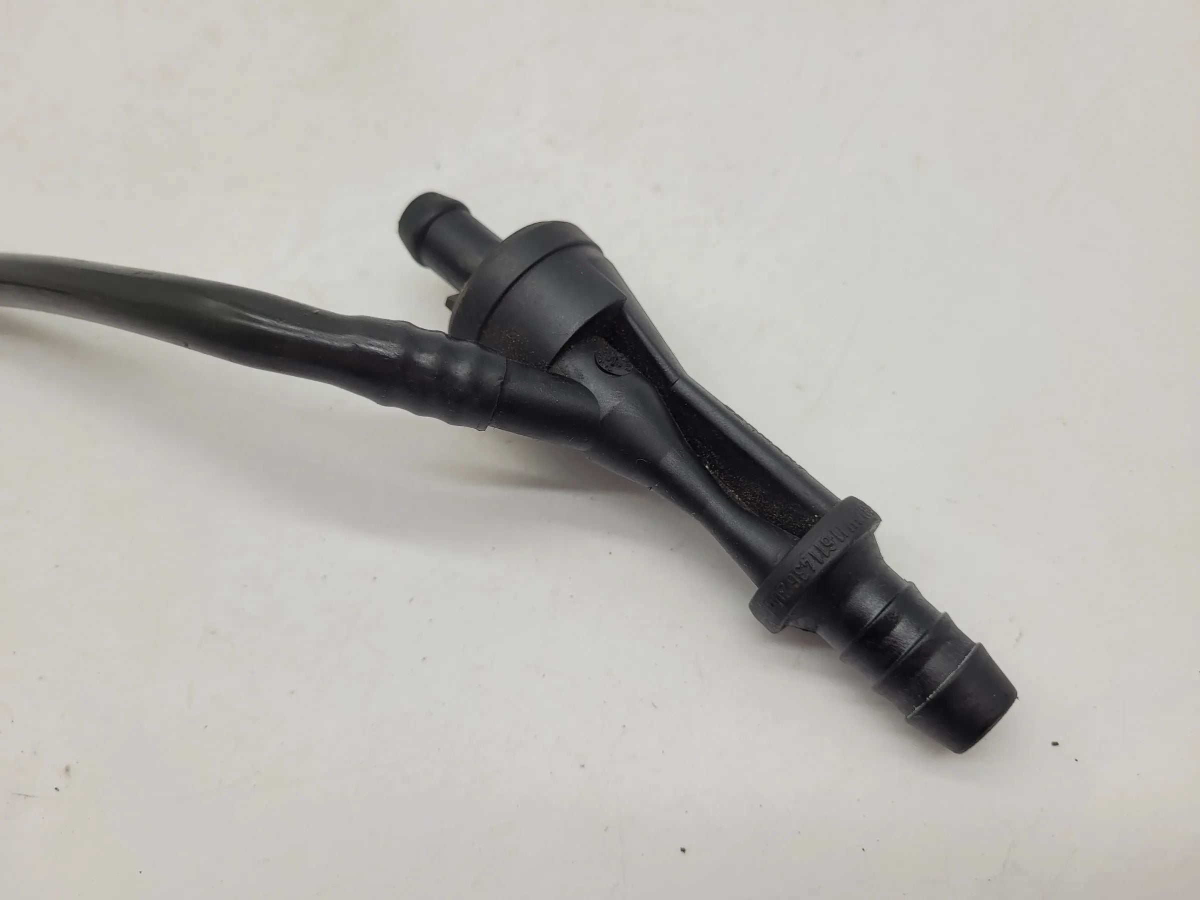 BMW 5/7 E38/E39 Entlüftungsleitung Unterdruck Stück 1436204 Original