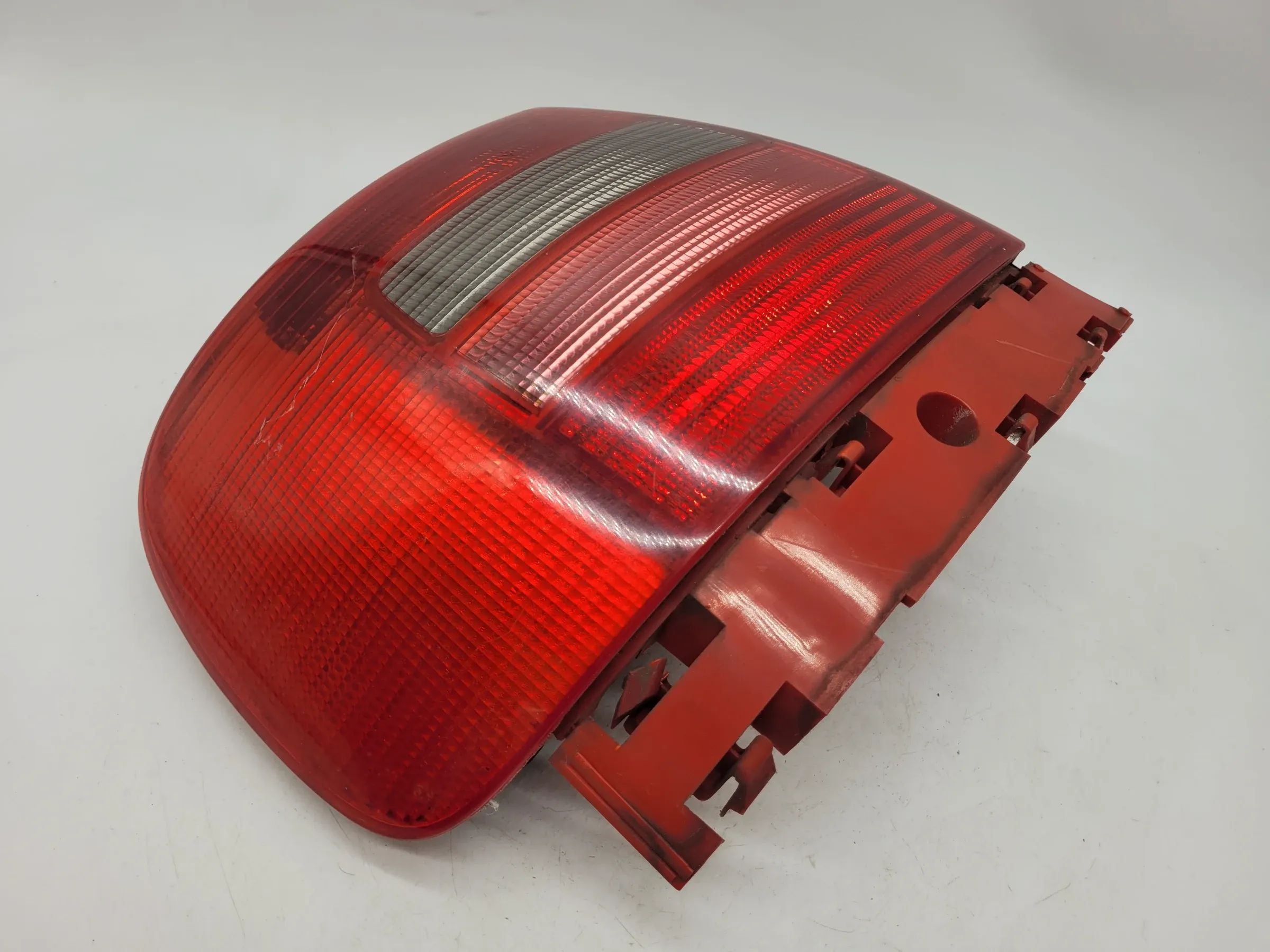 Original Audi A4 B5 Rücklicht 8D0945095D