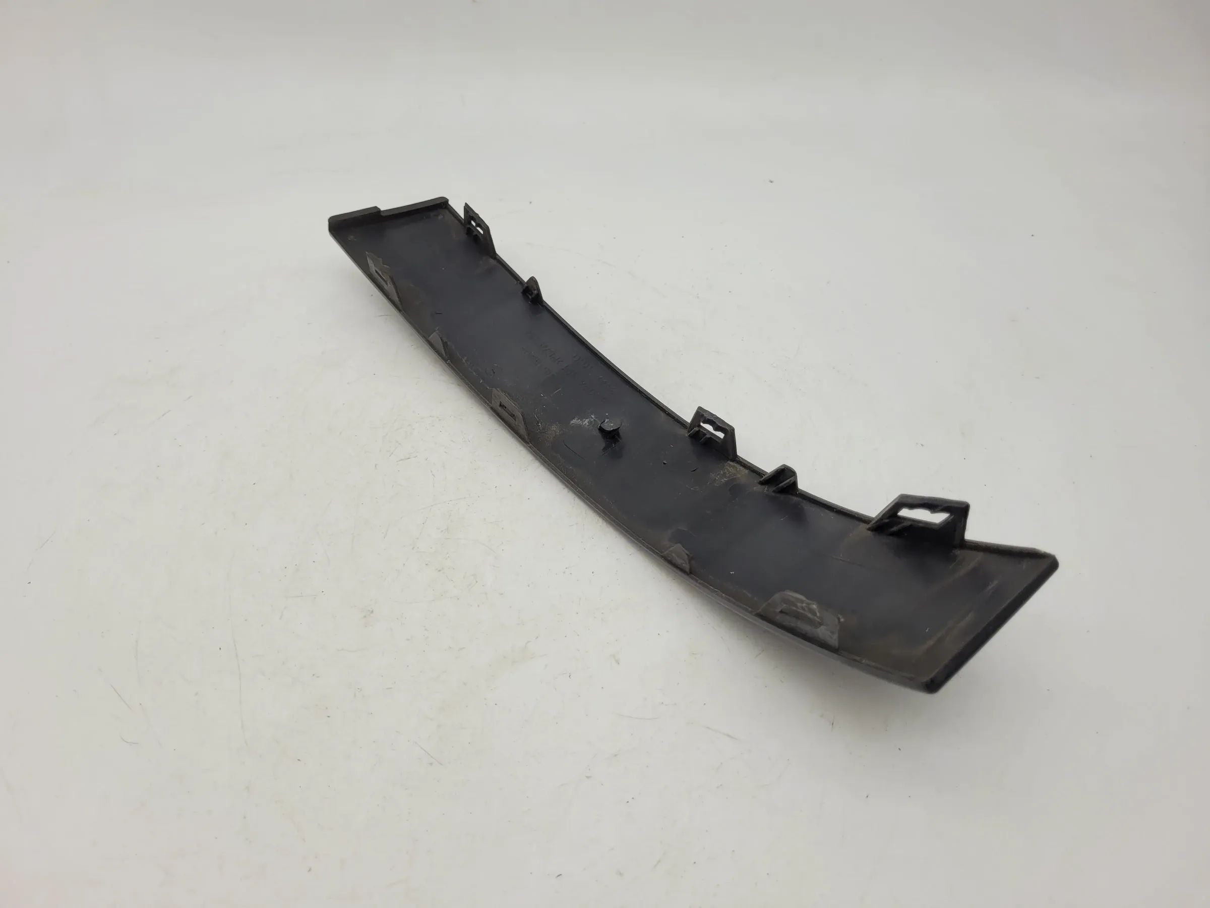 Original Audi A4 B5 Blende Rahmen Rücklicht 8D0945101