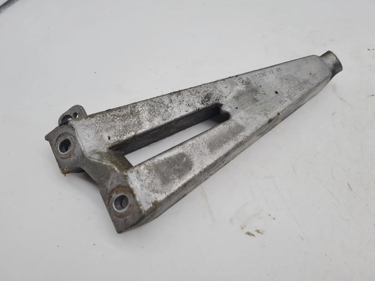 Original Mercedes C-Klasse CL203 エンジンマウントホルダー M111.951 A1112361395