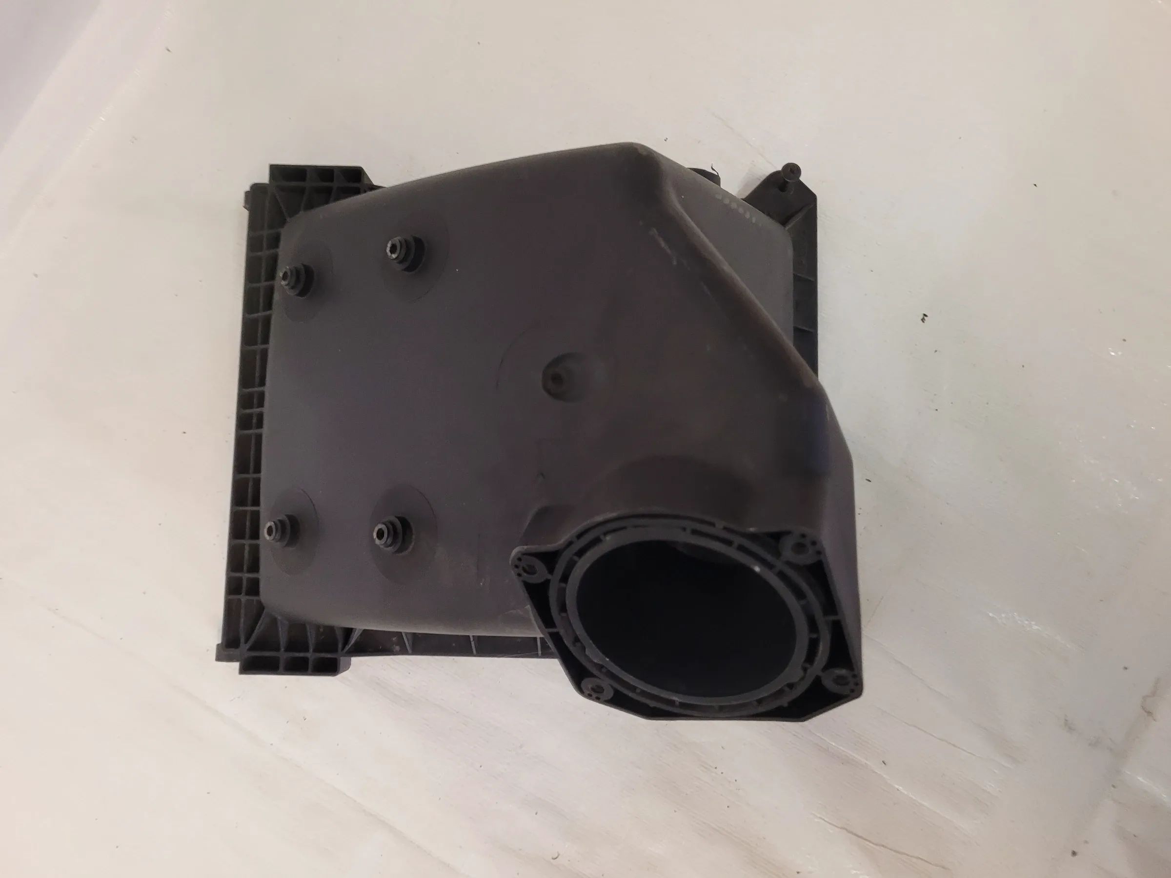 Original Audi A4 8E/B6/B7 Luftfilterkasten Teil 06B133837AG