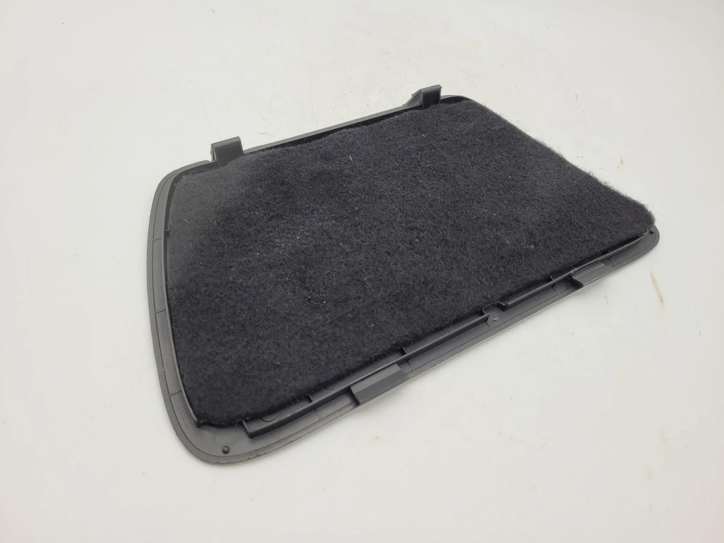ฝาครอบห้องเก็บของท้ายรถ Mini One R50/R53 ของแท้ ฝั่งขวา 51.43-1503472