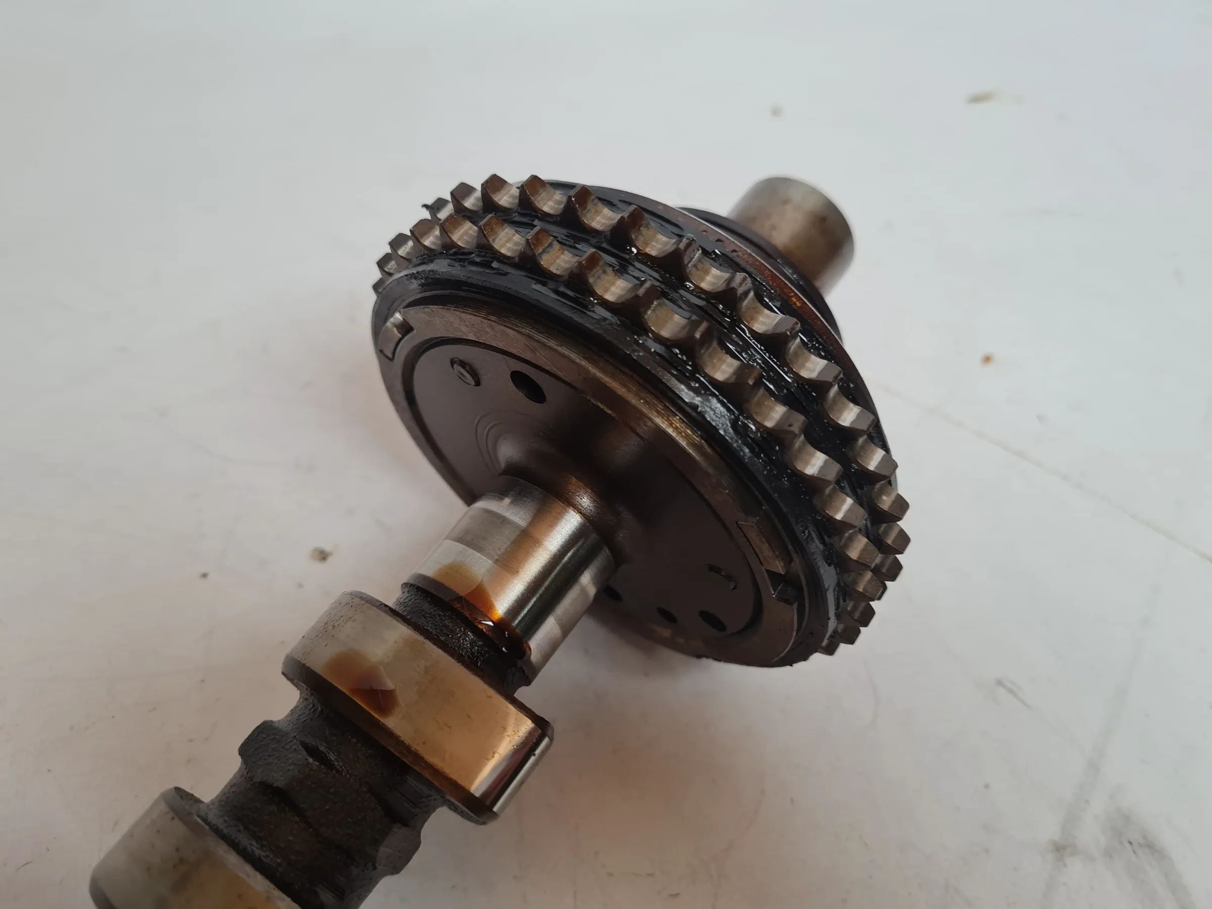 Original Mercedes C-Klasse CL203 Auslassnockenwelle M111.951 R1113601