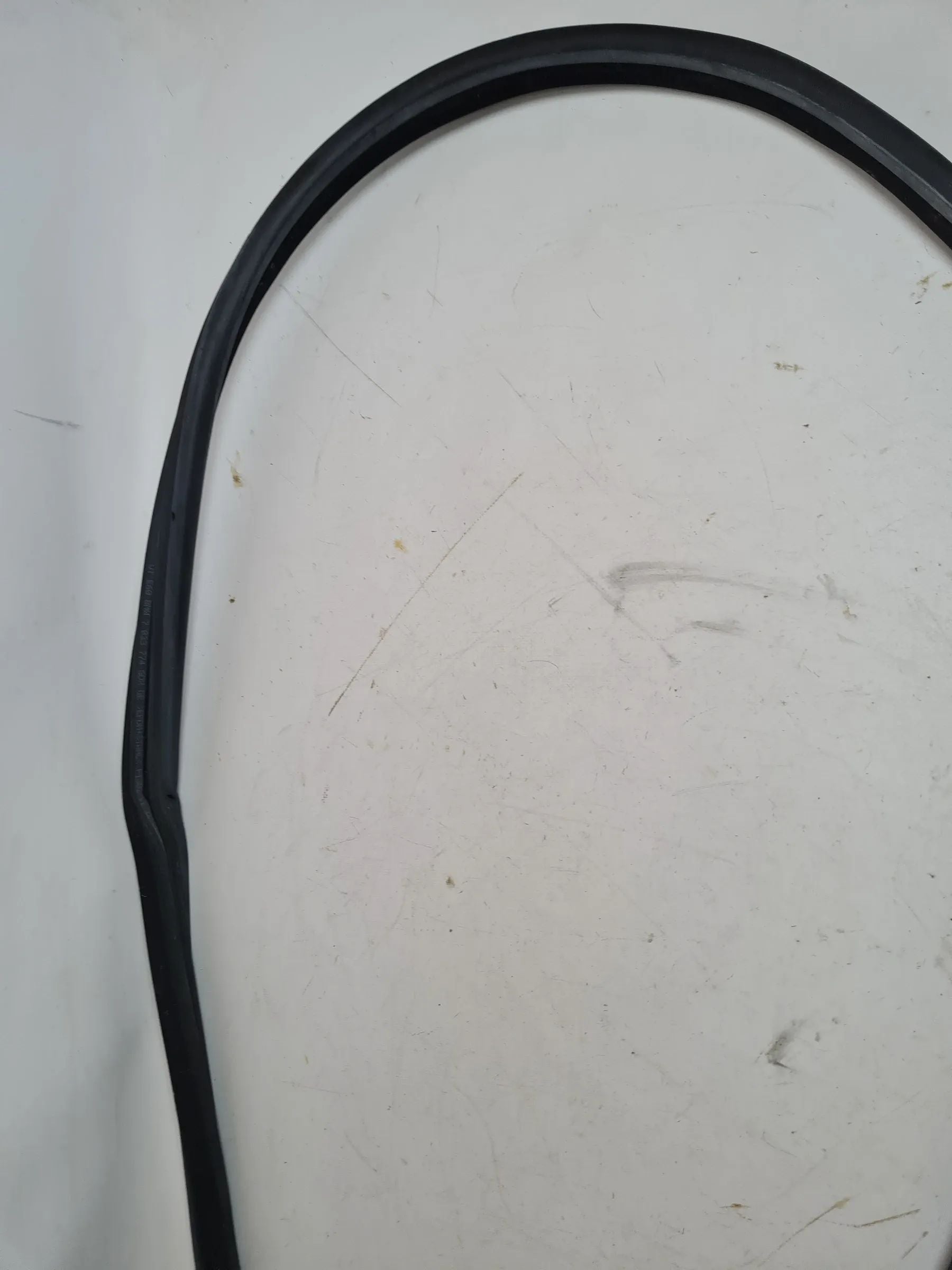 Original BMW 5 Series (E60/E61) Window Seal Door Front Right 7033774