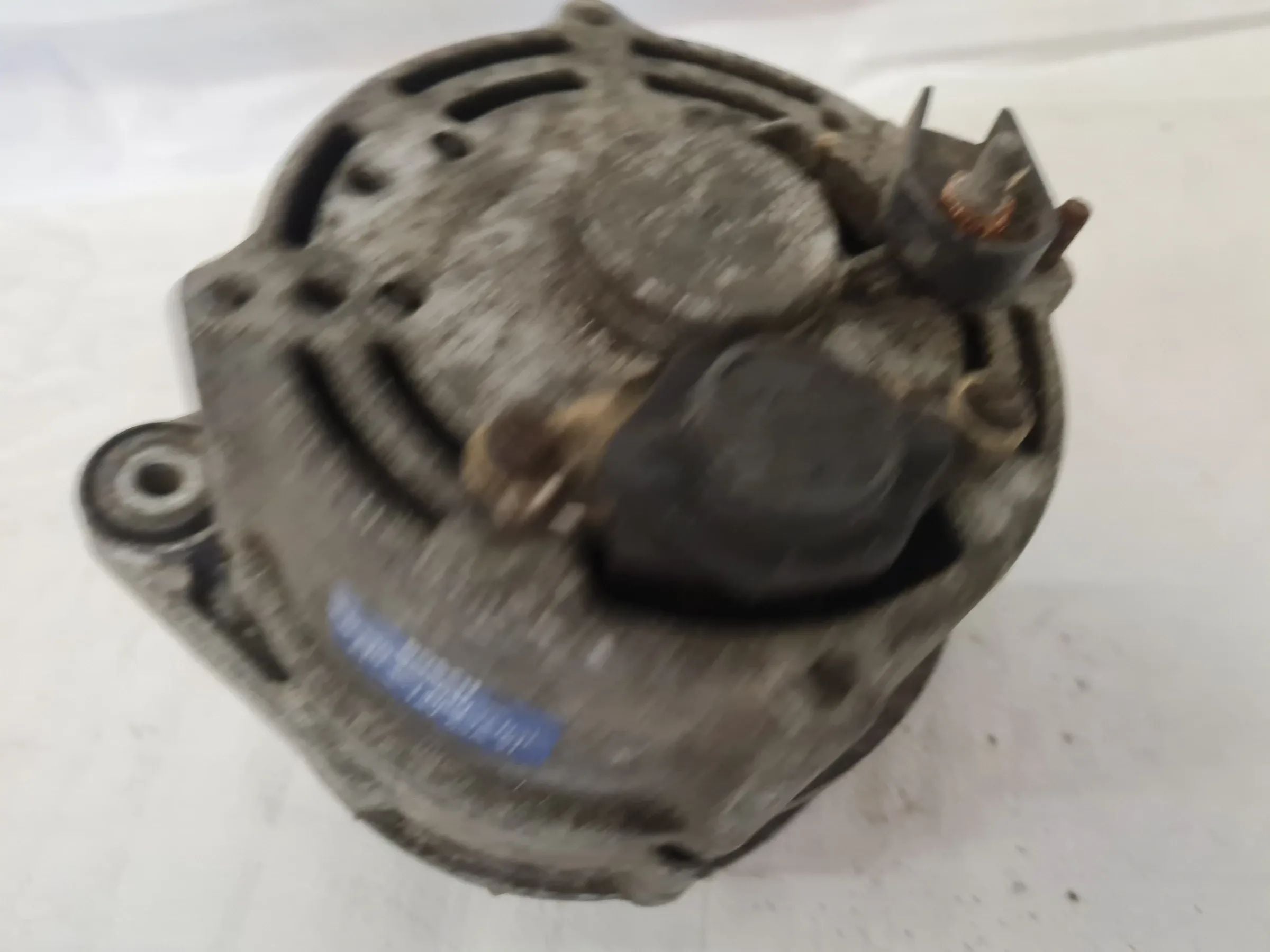 Original BMW 3/5 E21/E28/E30 Bosch Lichtmaschine 0120489030