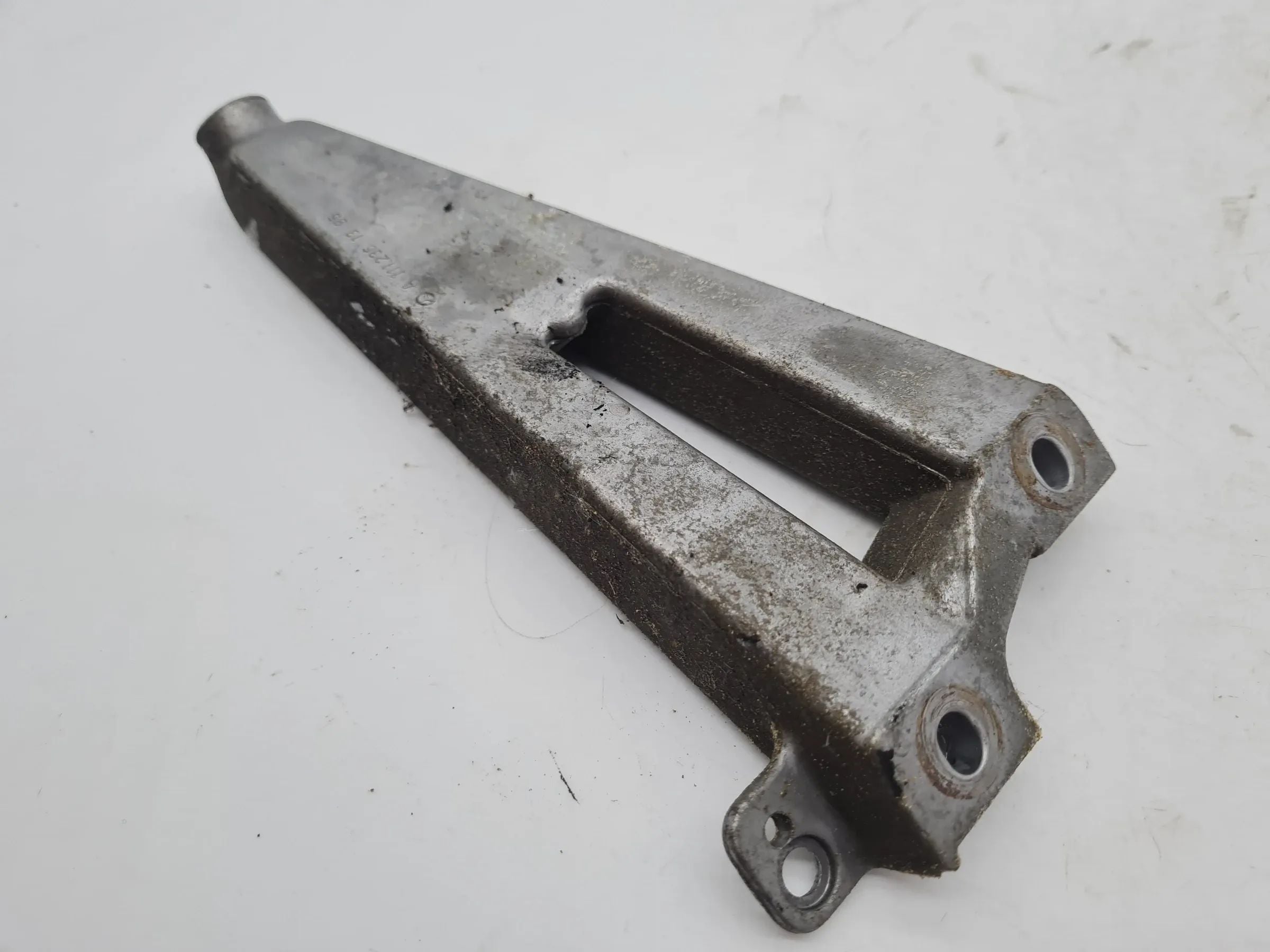 Original Mercedes C-Klasse CL203 エンジンマウントホルダー M111.951 A1112361395