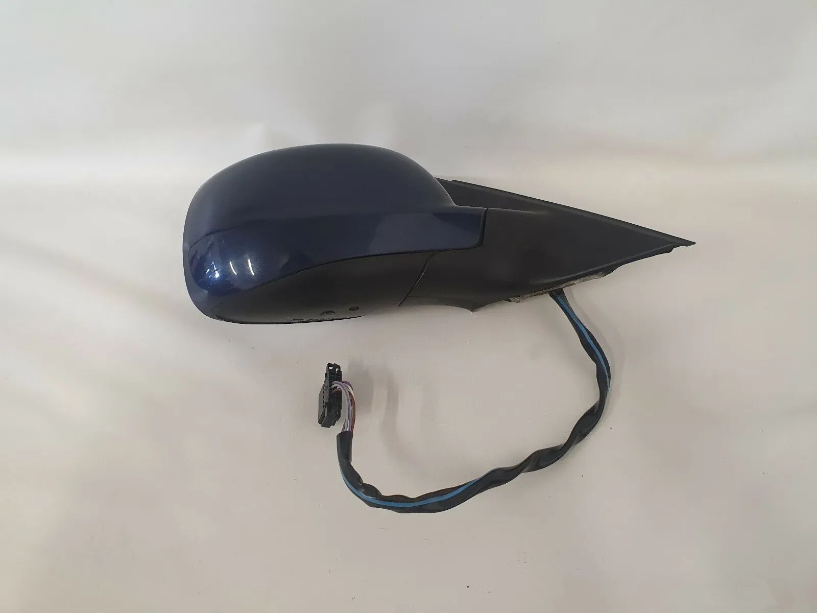 VW Passat 3B elektrische buitenspiegel spiegel rechts blauw LR5V 3B0857934