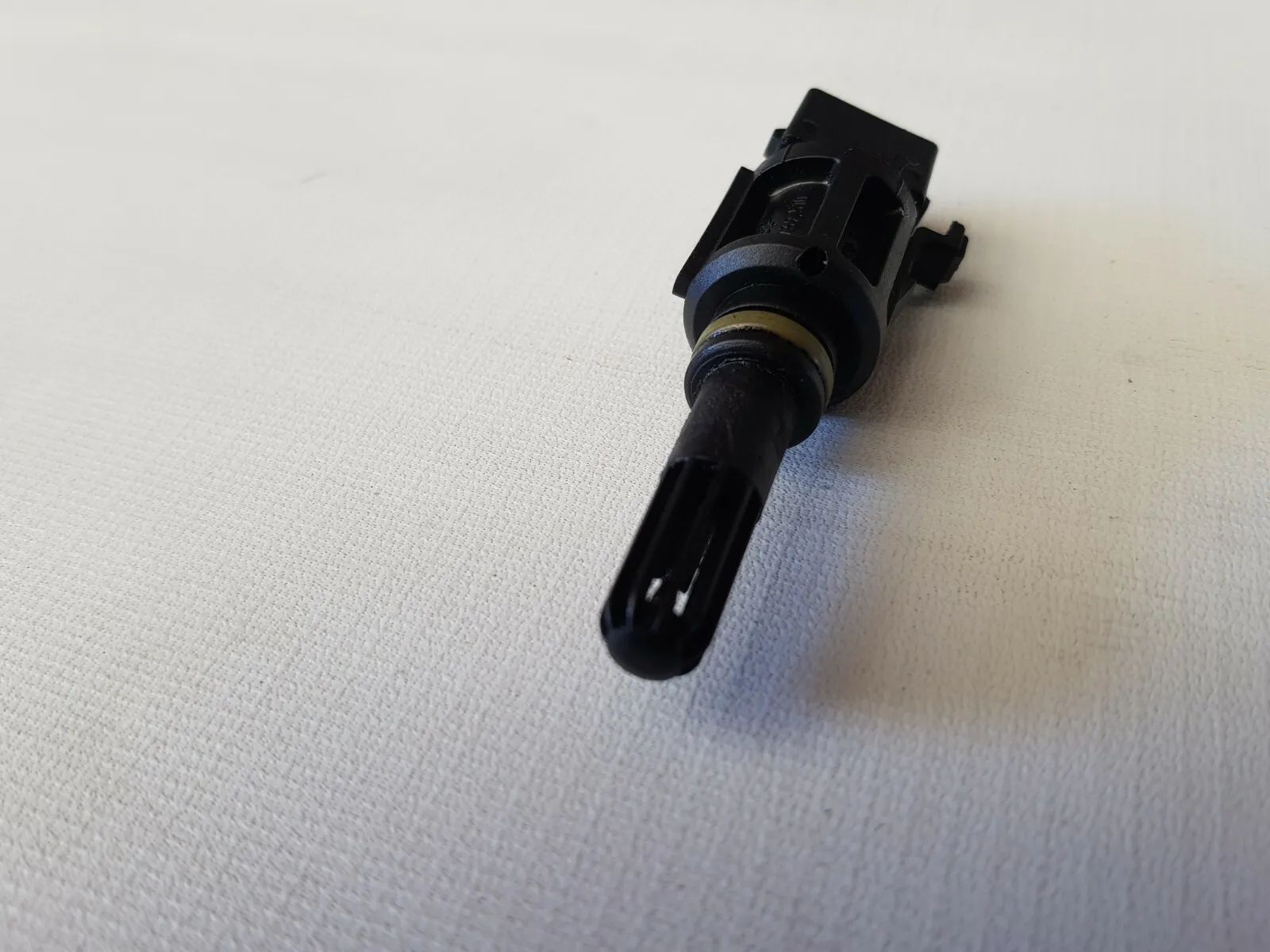 Original BMW E38 E39 intake air temperature sensor air intake sensor 1739510 