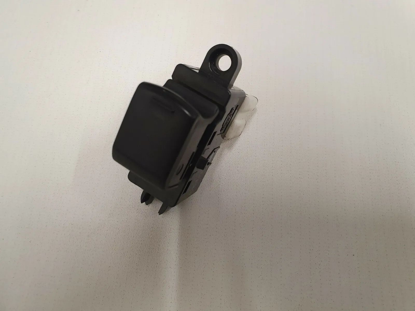 nissan micra K12 Bj05 fensterheberschalter rechts vorne schalter knopf 5330 K17