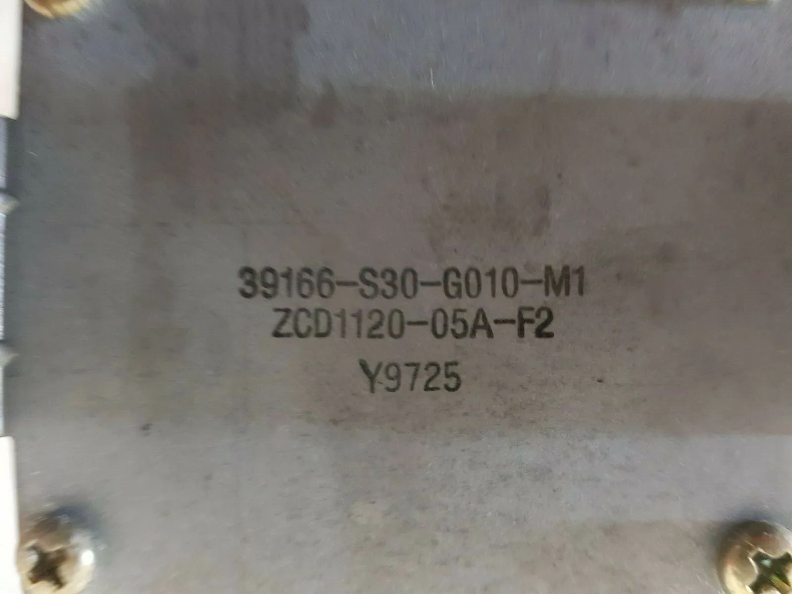 Orijinal Honda Prelude Anten Amplifikatörü 39166-S30-G010-M1 ZCD1120-05A-F2 Y9723