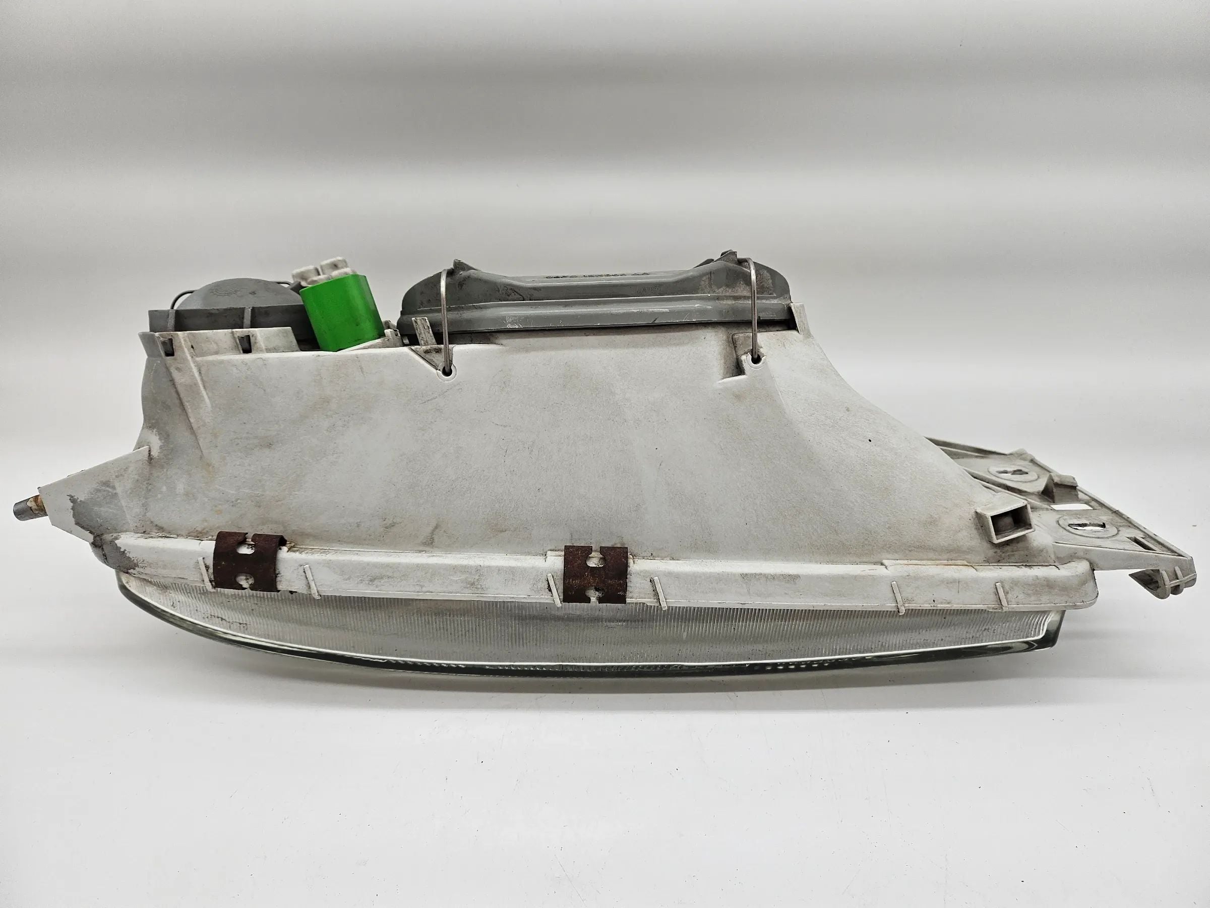 Headlight left (before facelift) Ford Jbs/jas Fiesta 1305235250 Immediate shipping 